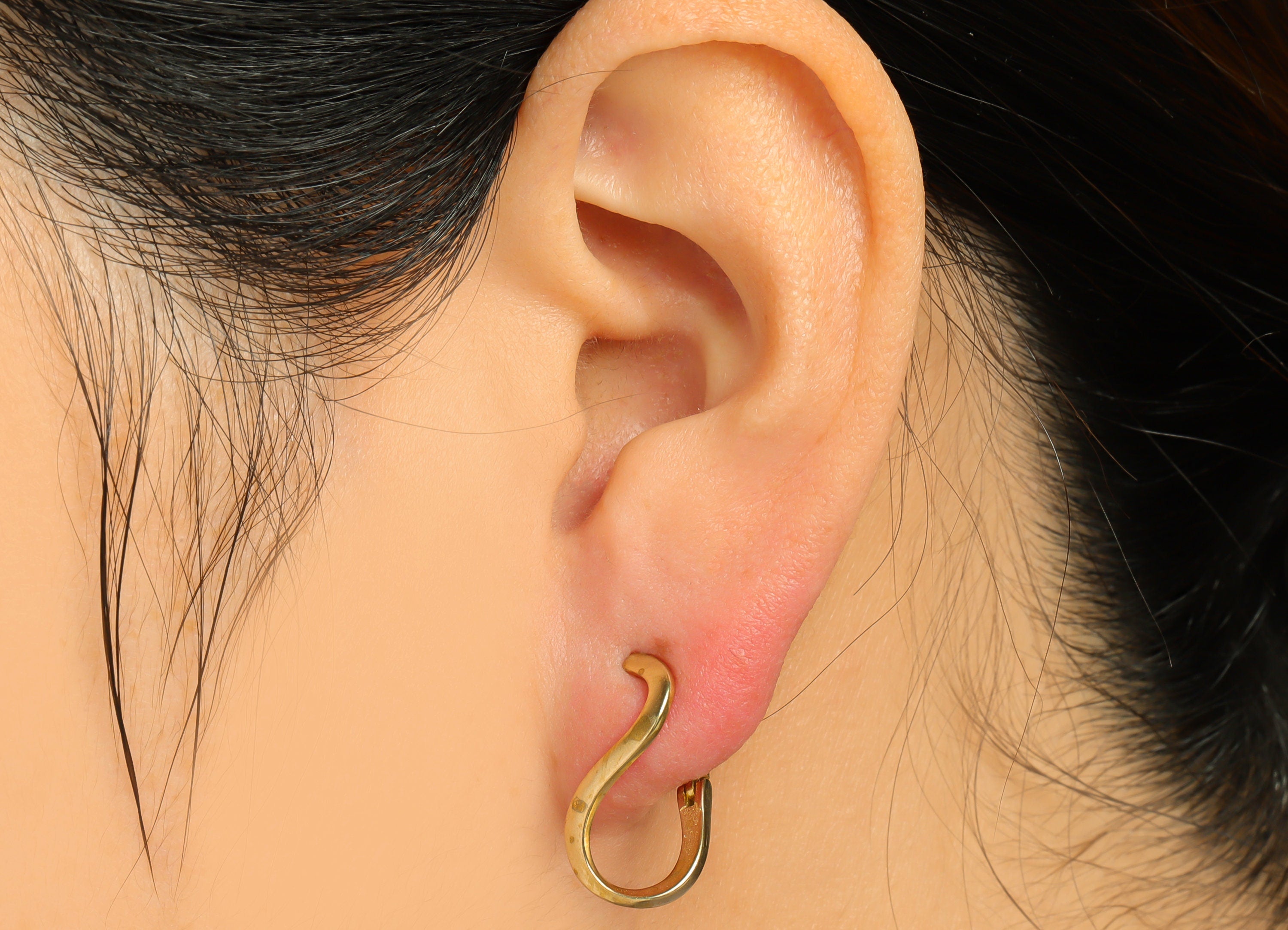 Brass Wavy English Lock Earring - Raw Brass Hoop English Lock Earring - Brass Wire Hoop Earring - English Lock - 18.3x10.8x4mm - PP9586 - DOMEDBAZAAR