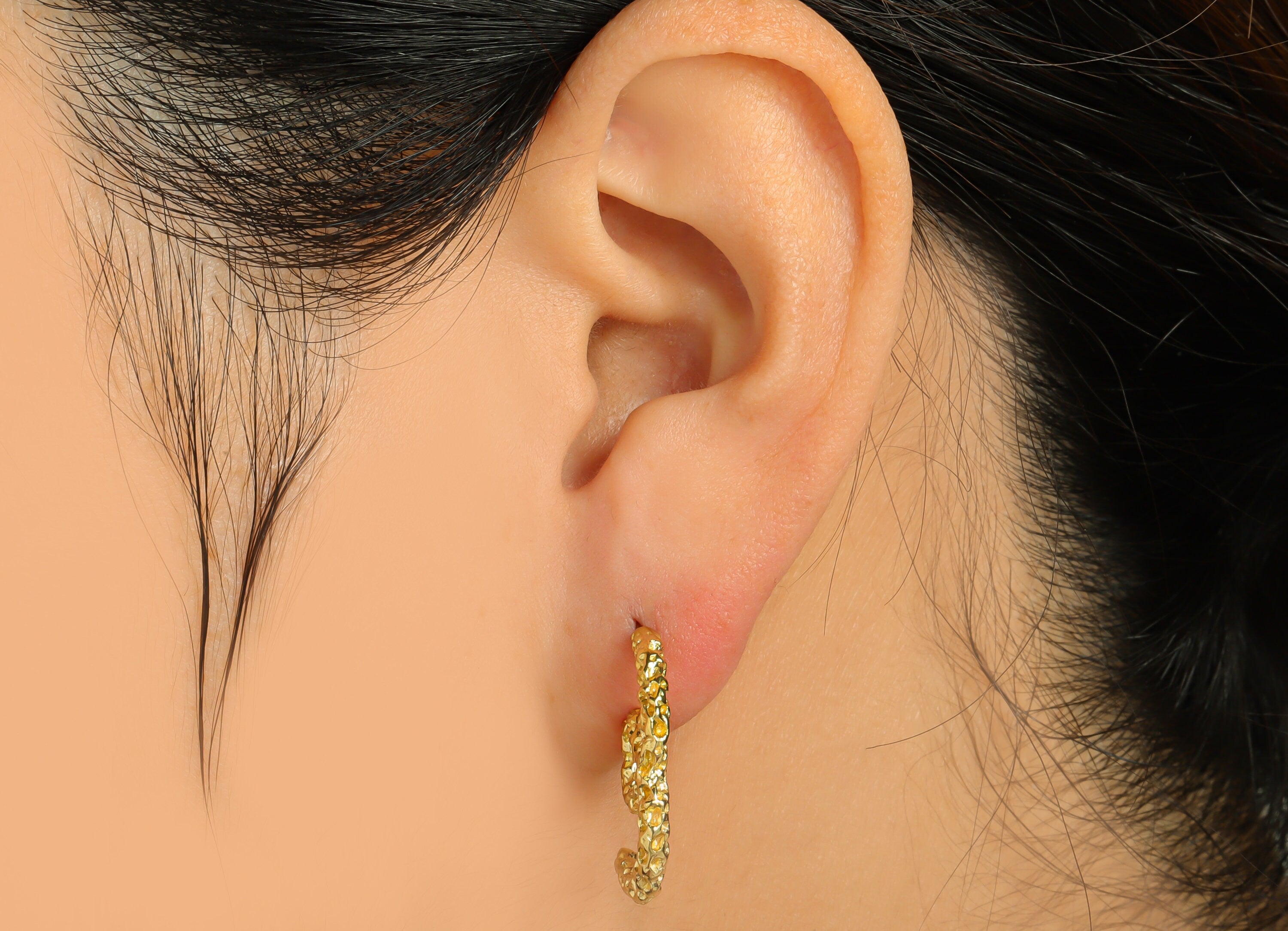 Hammered Wire Earring Stud - Raw Brass Textured Wire Earring Post - Brass Knot Twisted Earring Post - Hammered Earring - 24x13x2mm - PP9168 - DOMEDBAZAAR