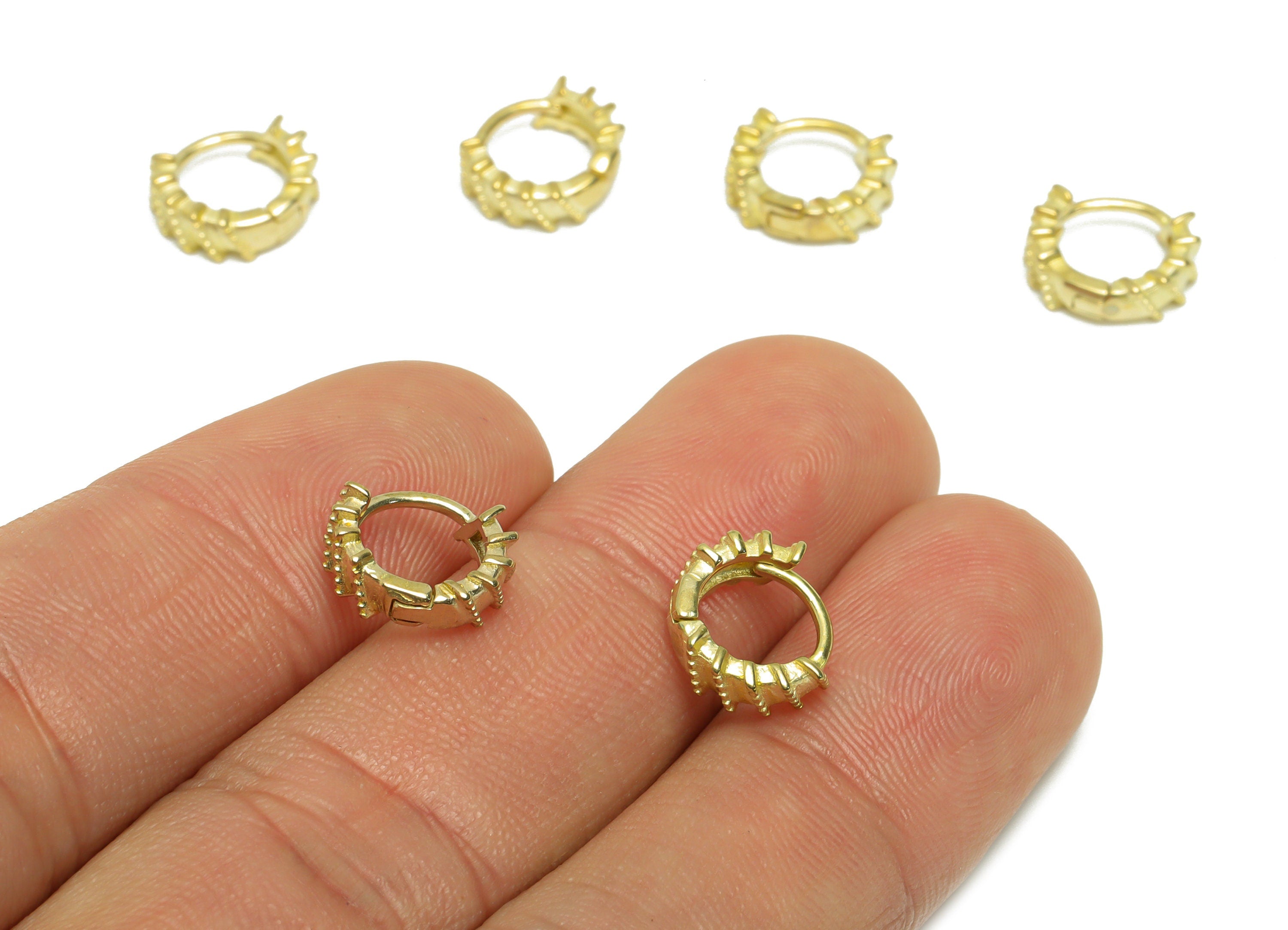 Brass Round Huggie Hoop Earring - Raw Brass Circle Wire Earring Clasp - Brass Textured Earring - Mini Hoop Earring - 10.5x9.4x3.5mm - PP9653 - DOMEDBAZAAR