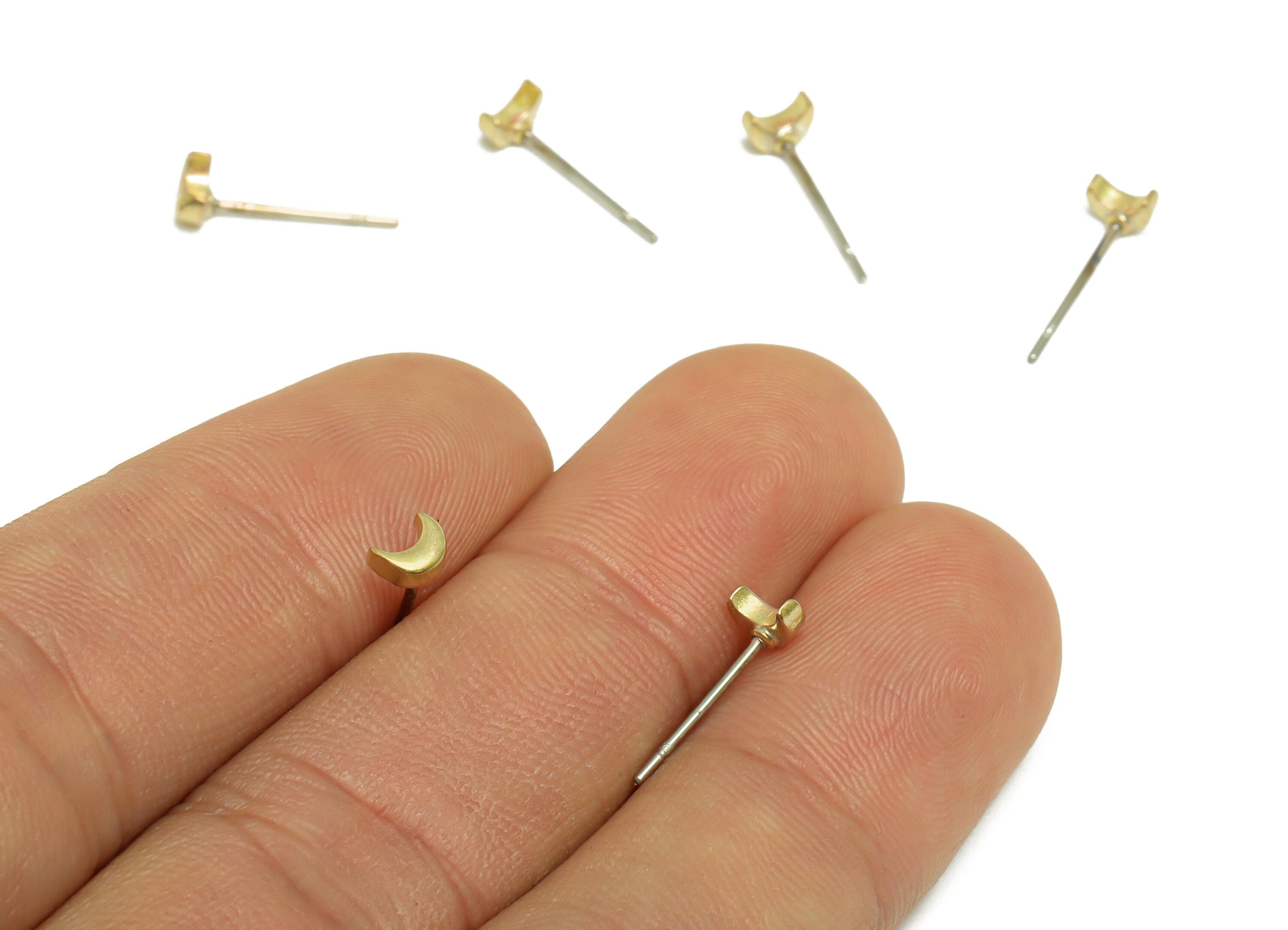 Brass Crescent Earring Stud - Raw Brass Mini Moon Earring Post - Brass Minimalist Crescent Earring Post - 14x4.5x2.5mm - PP9786 - DOMEDBAZAAR