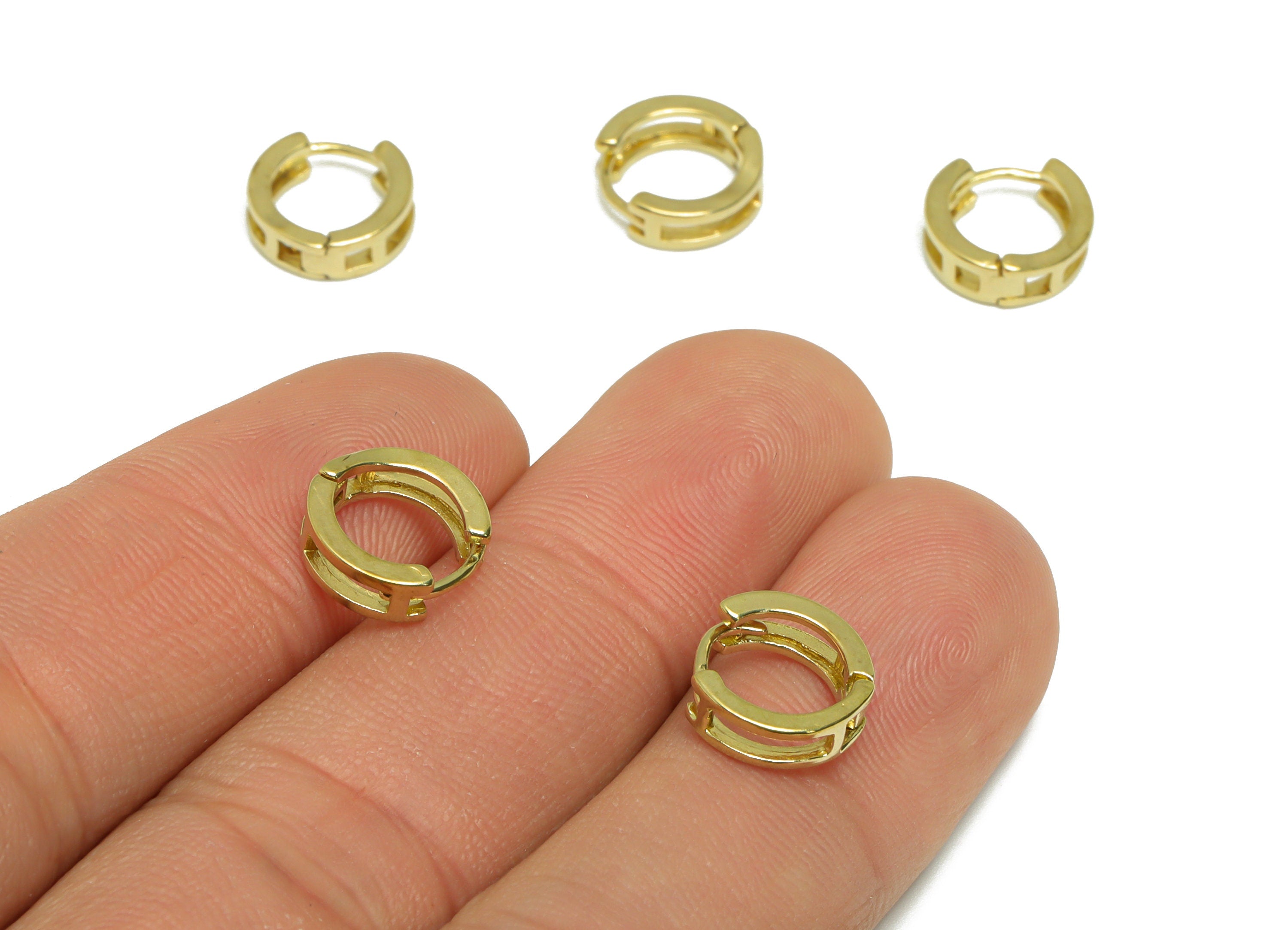 Brass Round Huggie Hoop Earring - Raw Brass Hollow Hoop Huggie Earring - Brass Mini Huggie Hoop Earring - 10.01x10.40x2.03mm - PP9514 - DOMEDBAZAAR