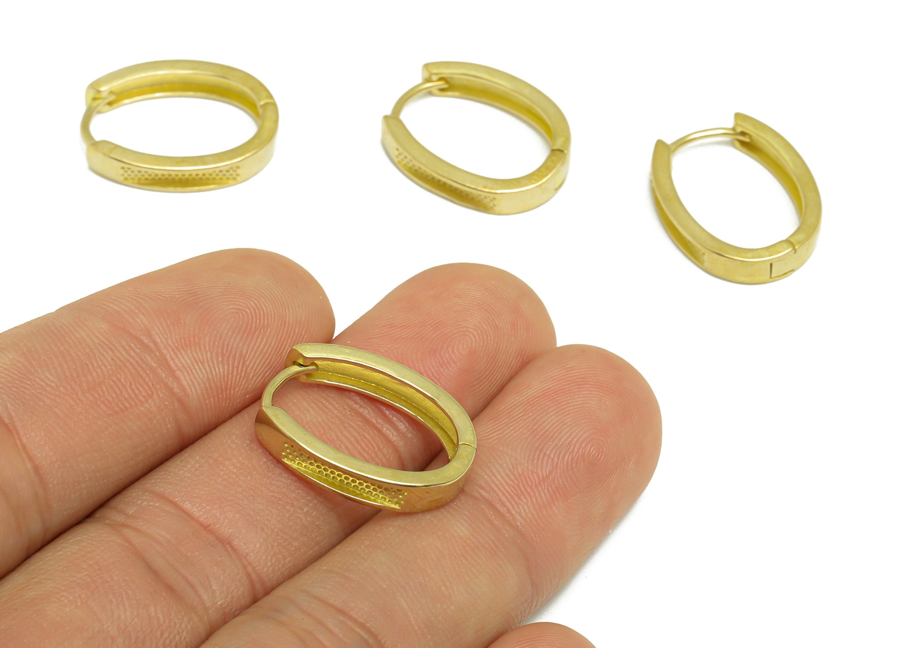 Brass Oval Huggie Hoop Earring - Raw Brass Textured Hoop Huggie Earring - Brass Geometry Clasp Hoop Earring - 21x15.5x3.98mm - PP9790 - DOMEDBAZAAR