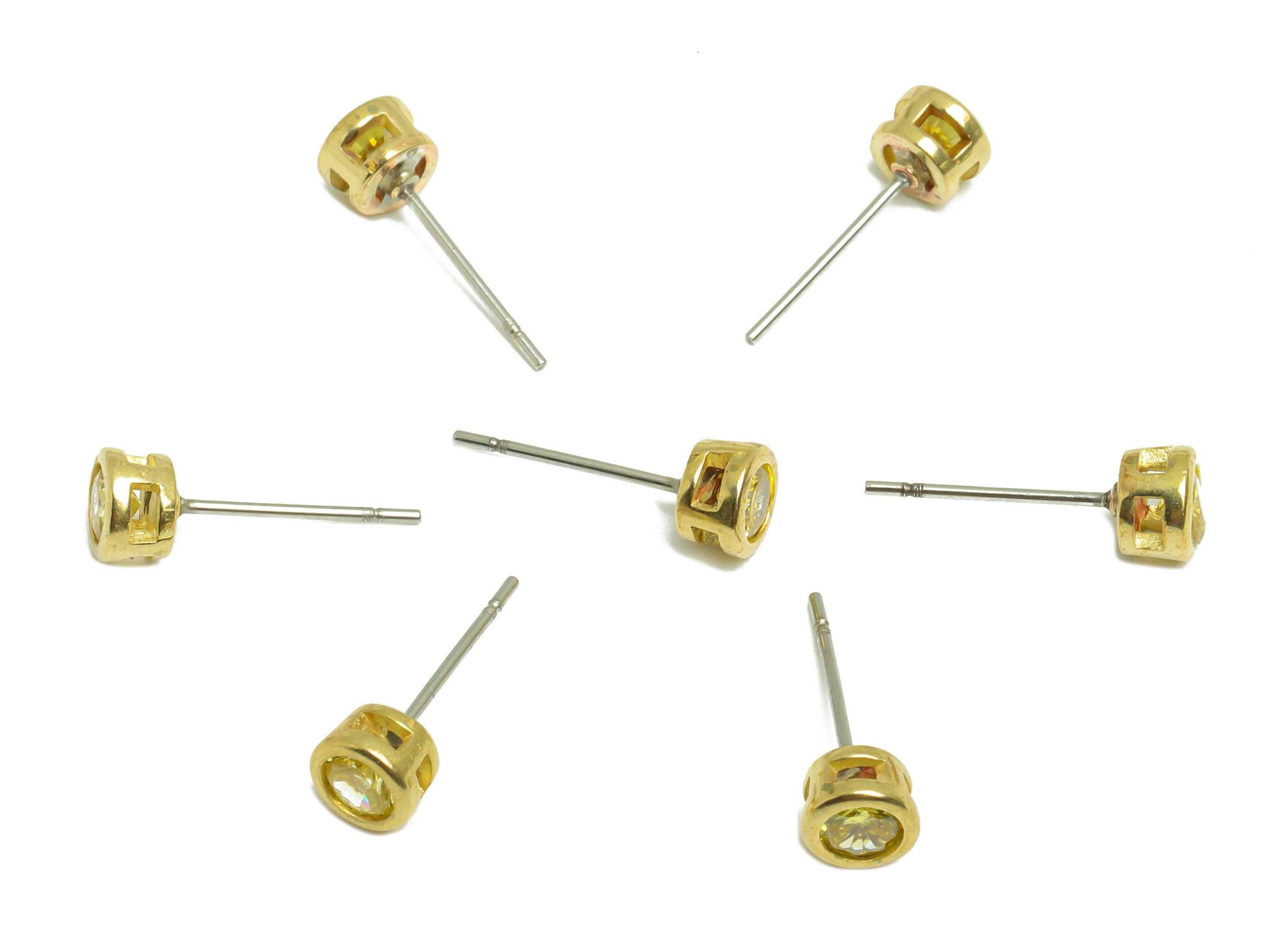 Golden (CZ-05) Zircon Earring Stud - Raw Brass Minimalist CZ Earring Post - Cubic Zircon Earring Post - 15.6x5.4x3.5mm - PP9825P - DOMEDBAZAAR