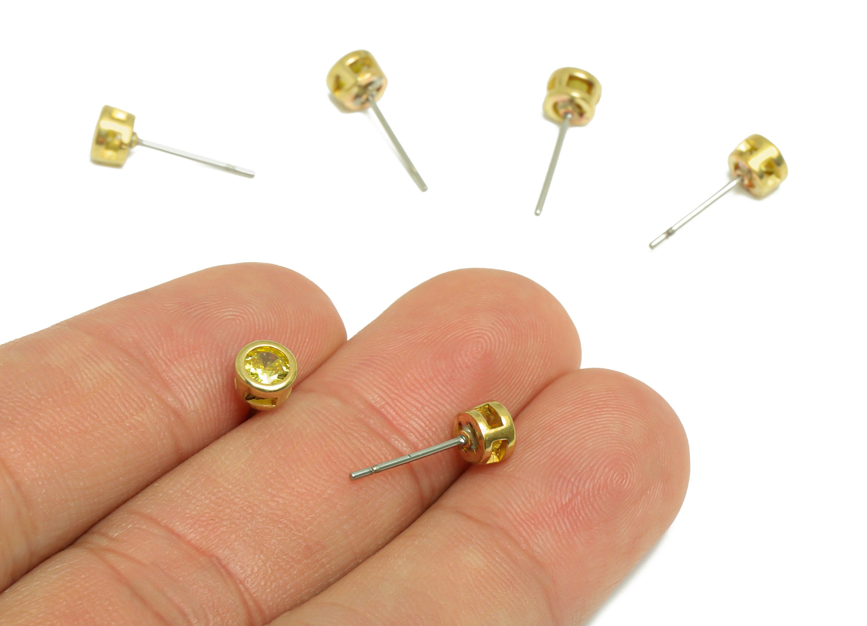 Golden (CZ-05) Zircon Earring Stud - Raw Brass Minimalist CZ Earring Post - Cubic Zircon Earring Post - 15.6x5.4x3.5mm - PP9825P - DOMEDBAZAAR