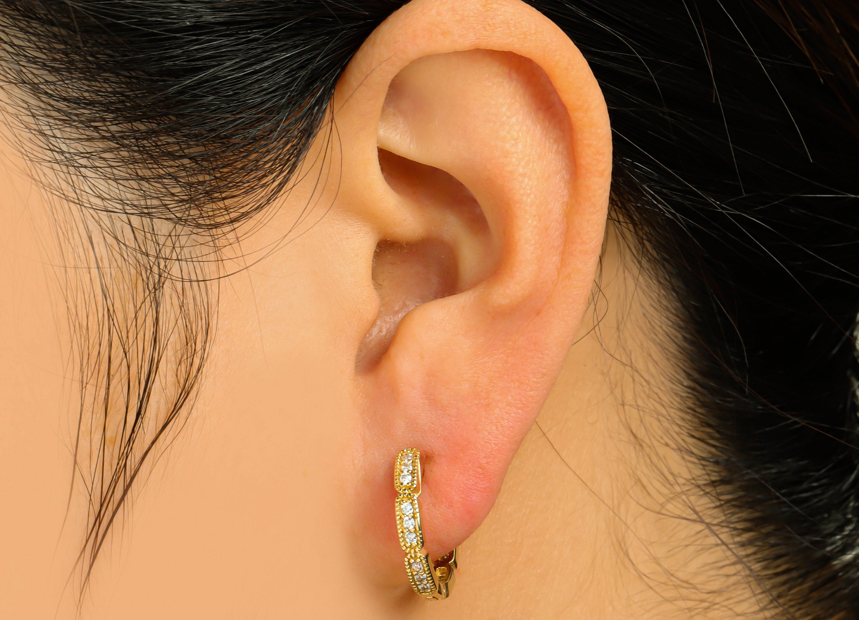 Brass CZ Huggie Hoop Earring - Brass Hoop Oval Rectangle Zircon Earring - Brass Huggie Earring - Huggie Hoop Clasp - 17.64x16.3x2mm - PP9993 - DOMEDBAZAAR