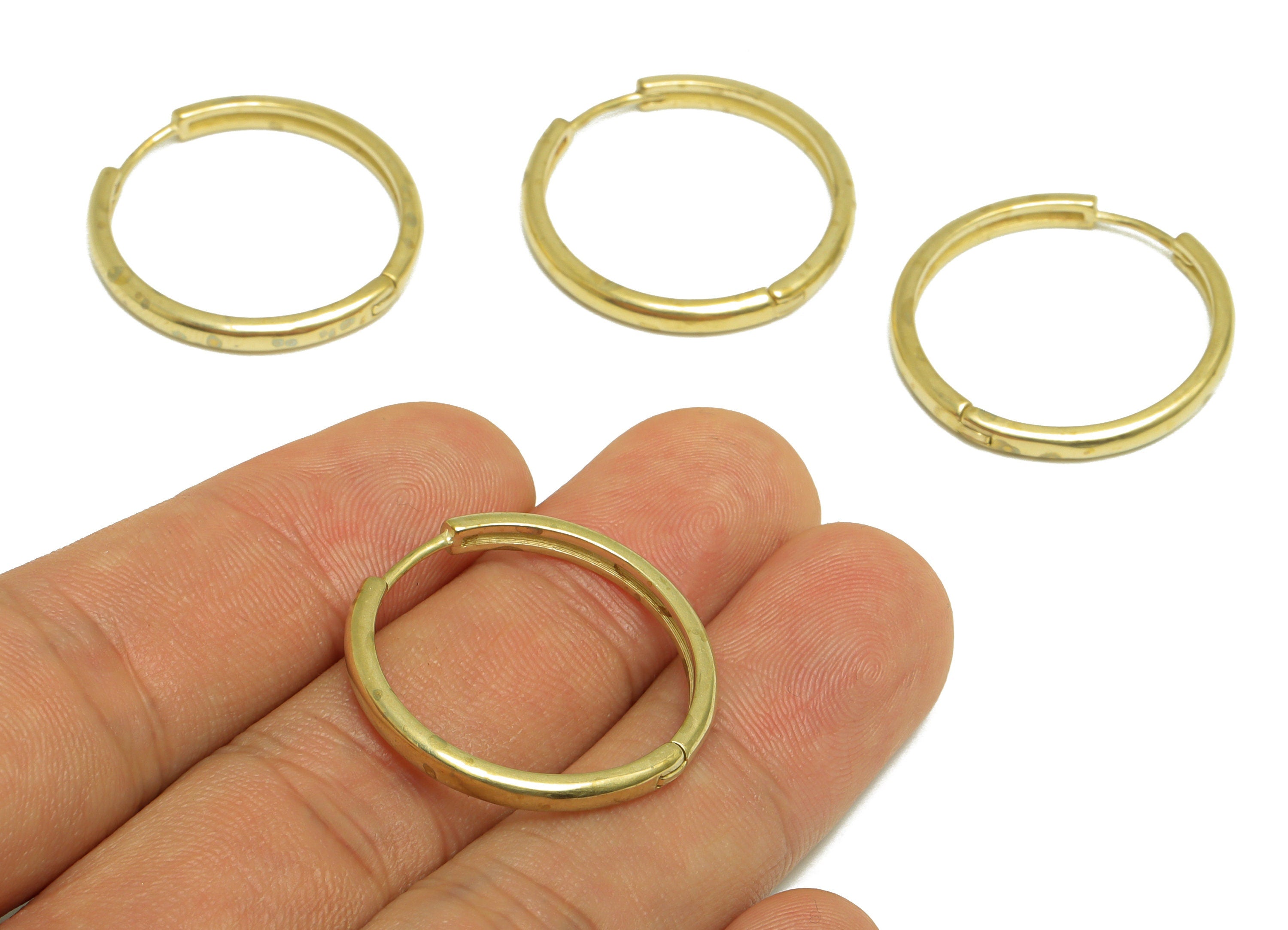 Brass Huggie Hoop Earring - Raw Brass Hoop Round Earring - Brass Minimalist Hoop Huggie Earring - Huggie Clasp Earring - 26x26x2mm - PP10142 - DOMEDBAZAAR