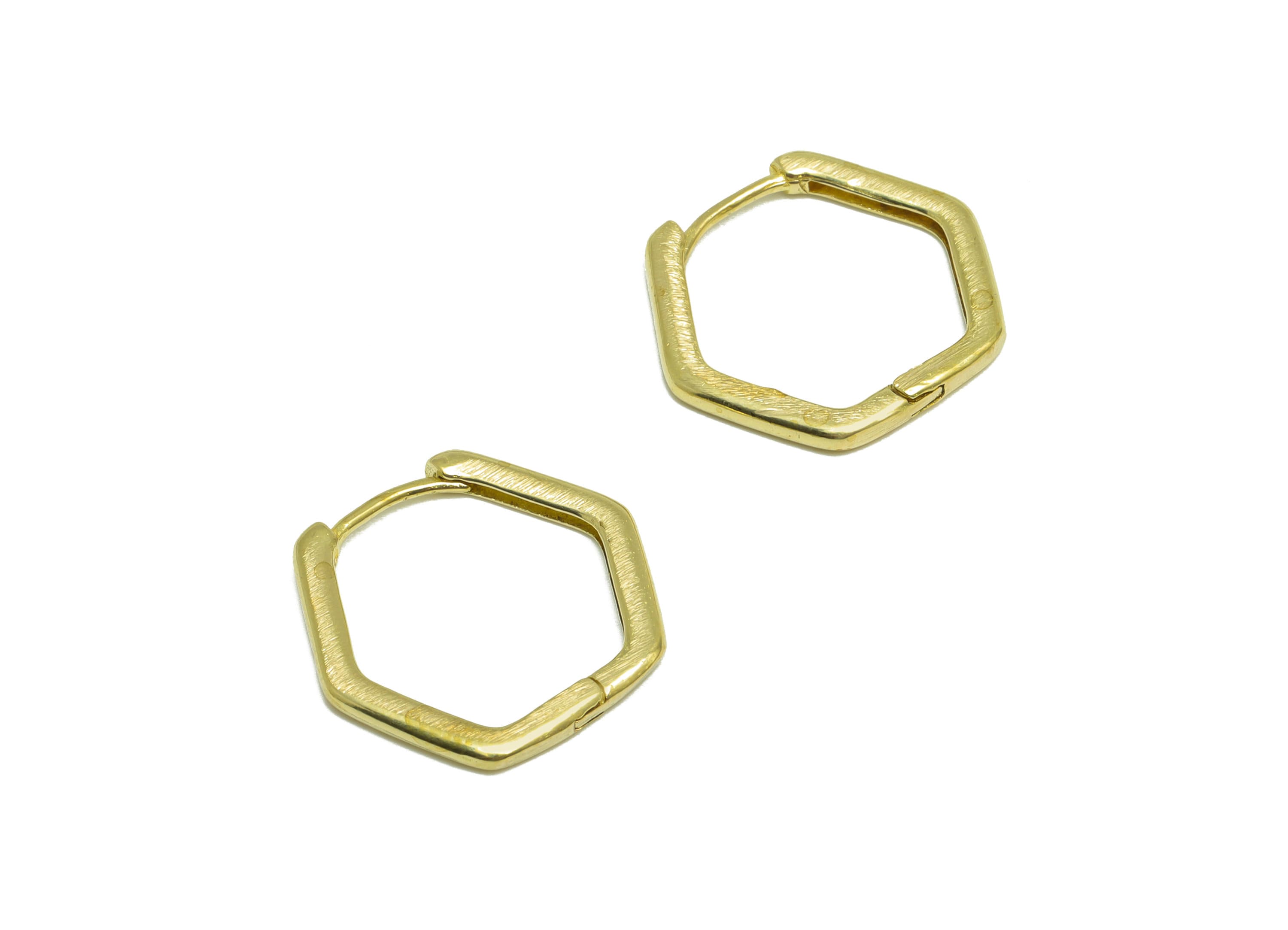 Brass Hexagon Huggie Hoop Earring - Raw Brass Clasp Earring - Brass Geometry Hoop Huggie Earring - Hoop Huggie Earring - 19x18x1mm - PP10015 - DOMEDBAZAAR