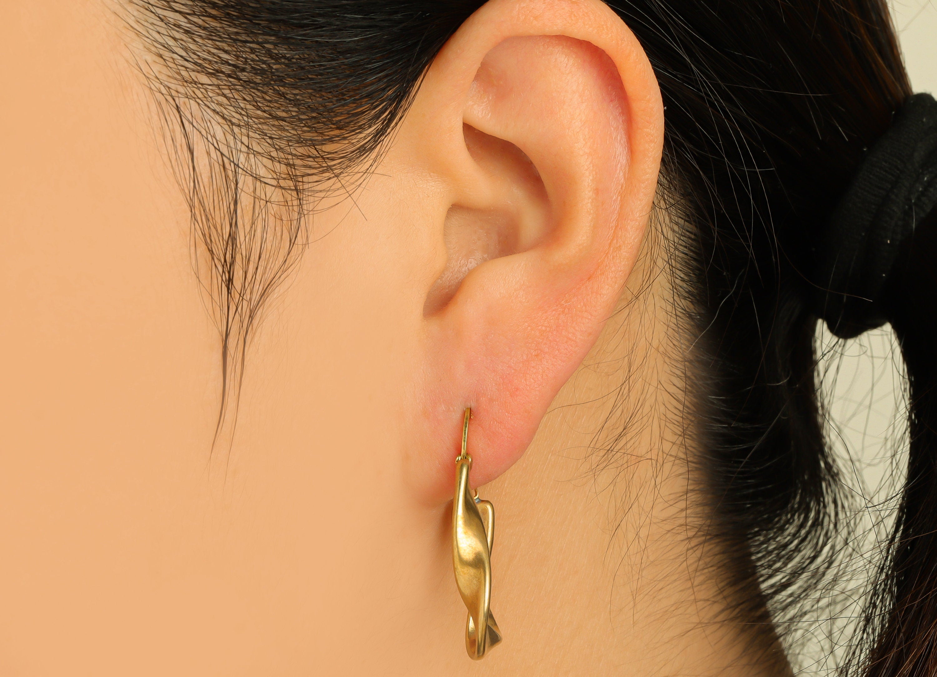 Thick Wavy Hoop Earring - Brass Wavy Hinged Circle Back Earring - Brass Oval Hoop Earring - Wavy Hinged Back Earring - 27.5x17x4mm - PP10491 - DOMEDBAZAAR