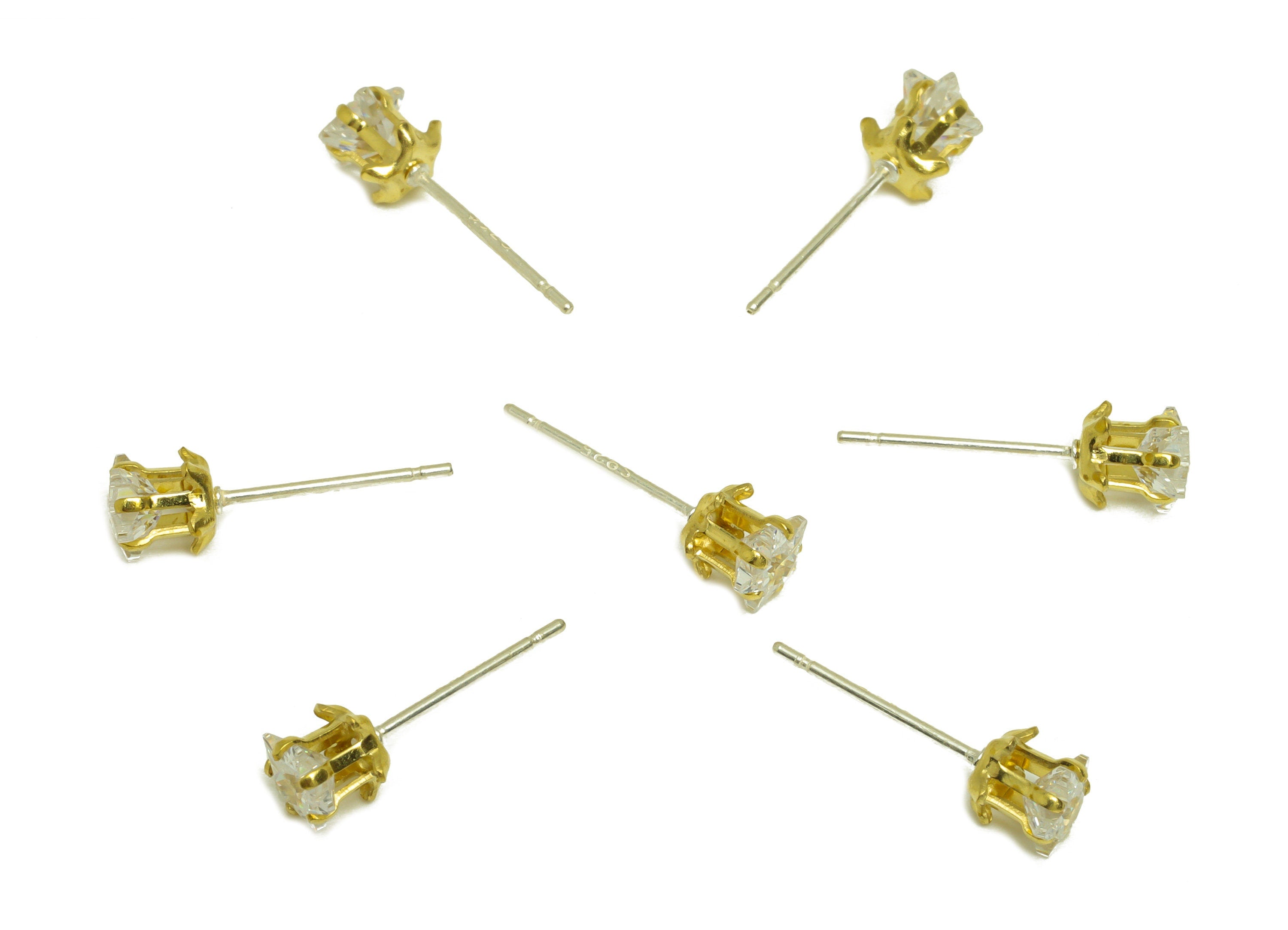 Brass CZ Earring Stud - Raw Brass Star Zircon Earring Post - Brass Cubic Zircon Earring Stud - Flower CZ Post - 5x5x5.3mm - PP10541 - DOMEDBAZAAR