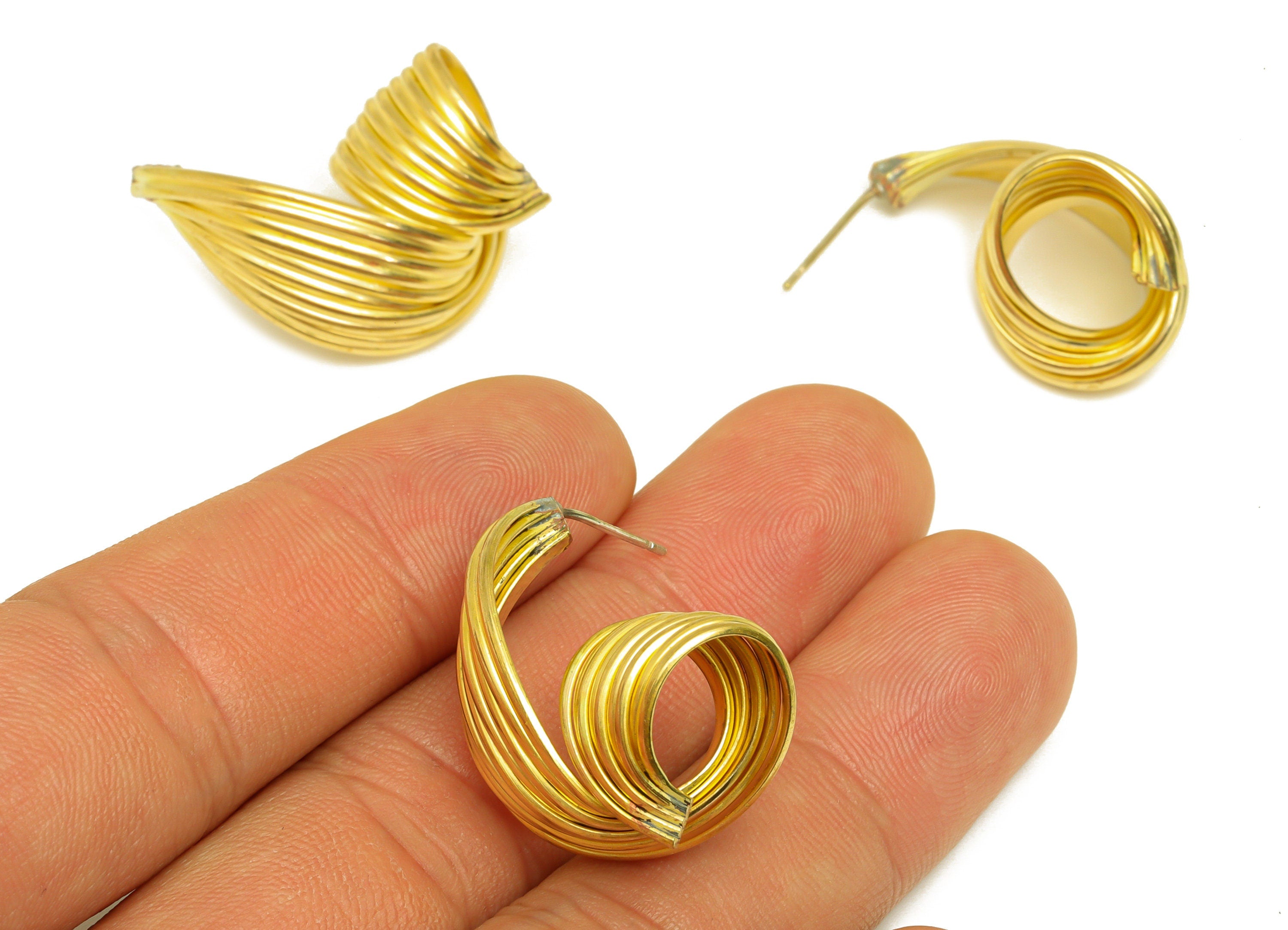Brass Curly Wire Earring Stud - Raw Brass Bent Wire Earring Post - Brass Gold Twine Wire Hoop Earring Stud - 32x20x13.3mm - PP10676 - DOMEDBAZAAR