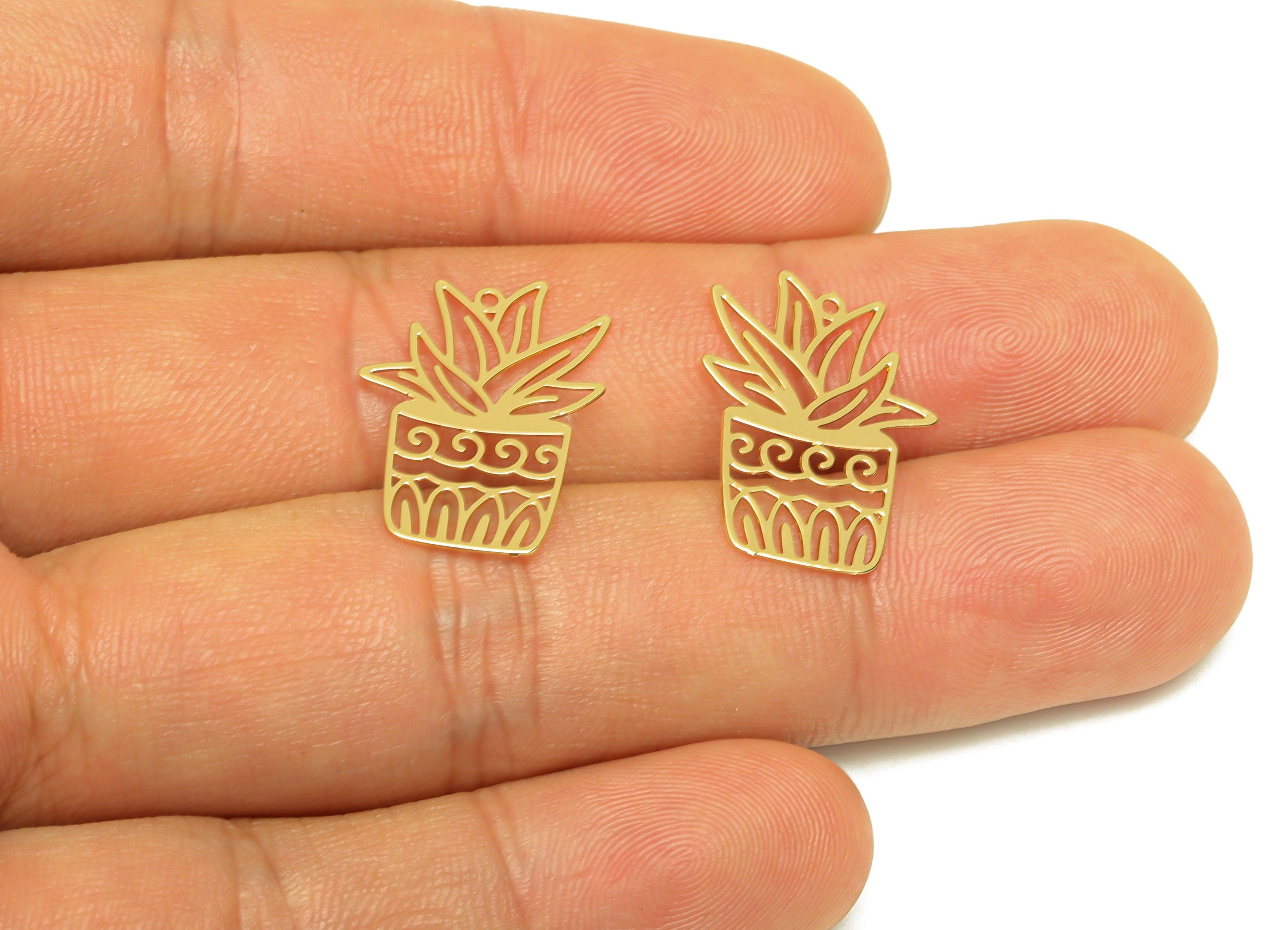 Brass Bouquet Earring Charm - Brass Pattern Spray Earring Charm - Brass Botanical Pendant - 18K Real Gold Plating - 20.8x15x0.43mm - RGP7173 - DOMEDBAZAAR