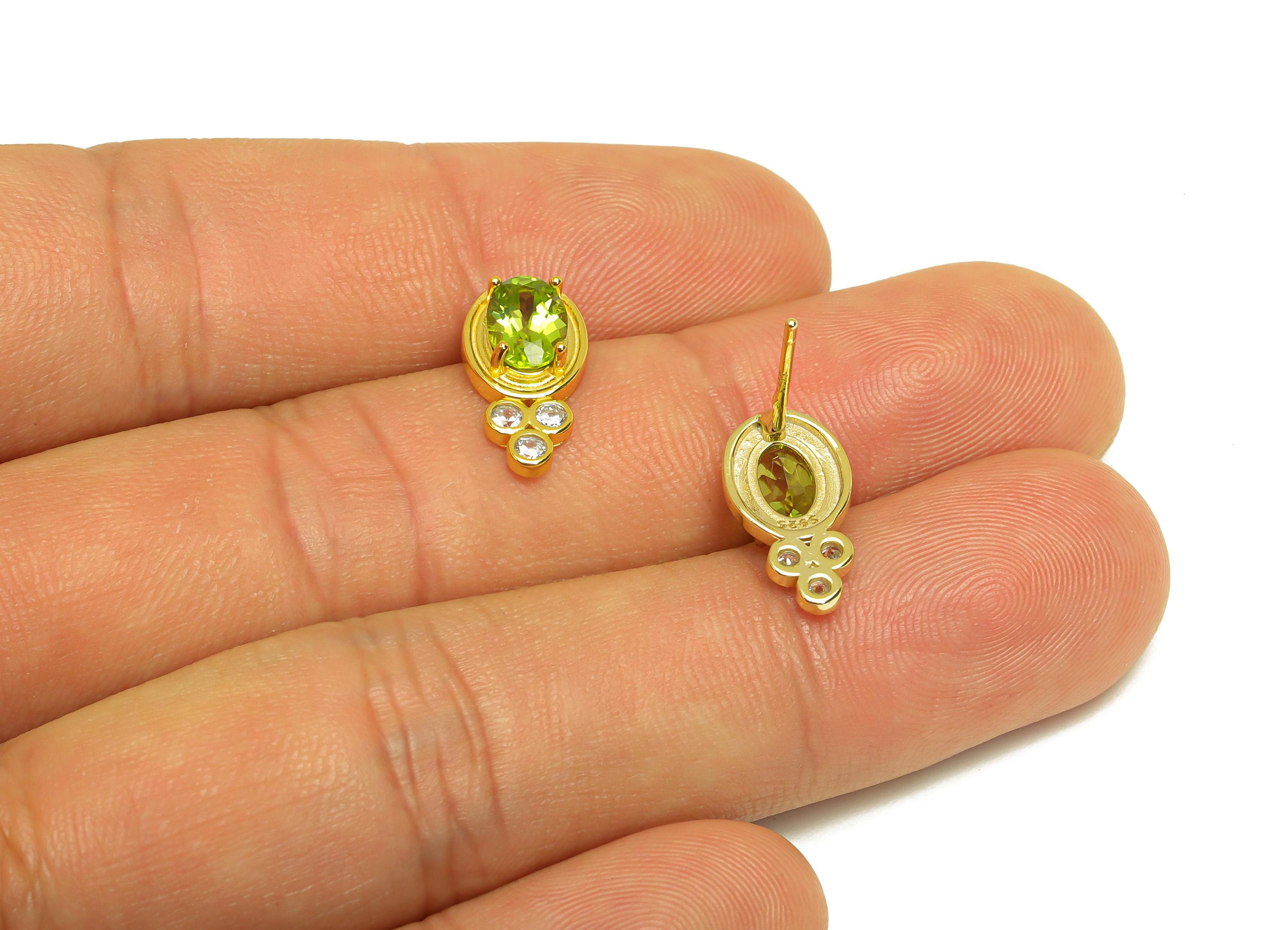 Peridot Earring Stud - Cubic Zircon Oval Earring Post - 925 Silver Green Earring Post - 18K Real Gold Plating Silver - 14x8x0.78mm - RGP7219 - DOMEDBAZAAR