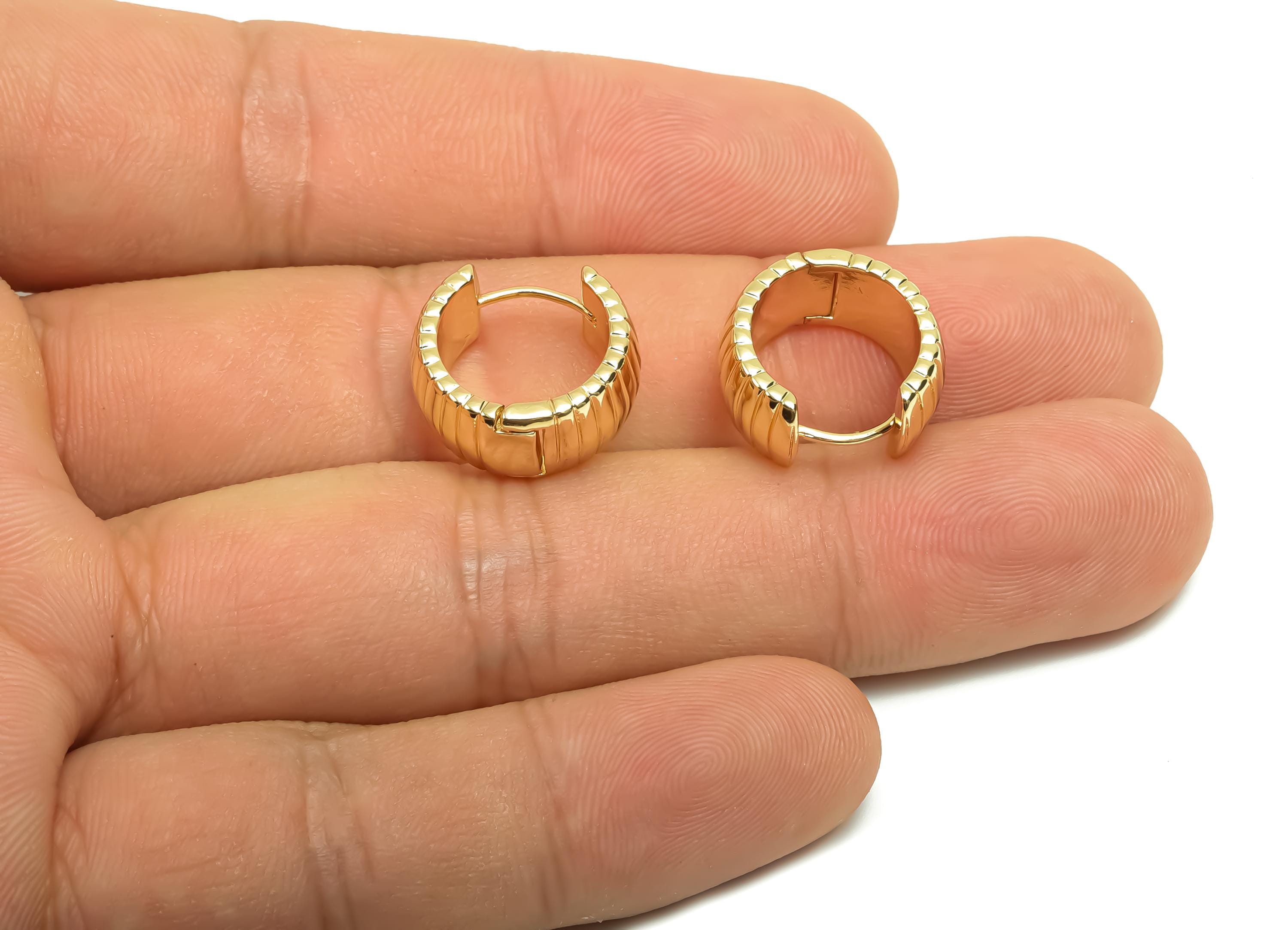 Brass Wide Hoop Earring - Brass Huggie Hoop Earring - Brass Textured Clasp Hoop Earring - 18K Real Gold Plating - 15.6x14x2.03mm - RGP8117 - DOMEDBAZAAR