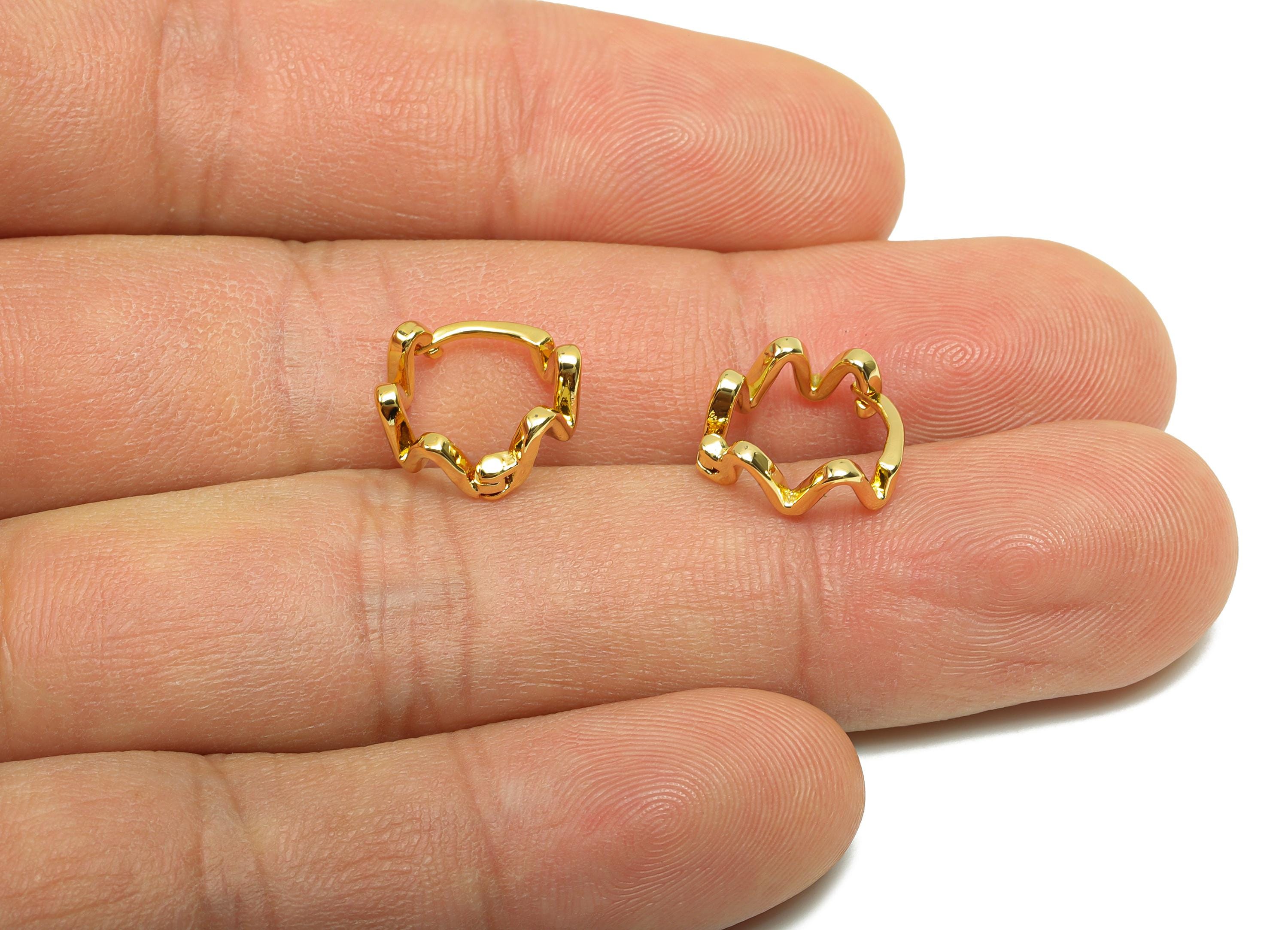 Brass Huggie Hoop Earring - For Her - Brass Wavy Hoop Clasp Earring - Gold Jewelry - 18K Real Gold Plating - 7.9x9x1.66mm - RGP8297 - DOMEDBAZAAR