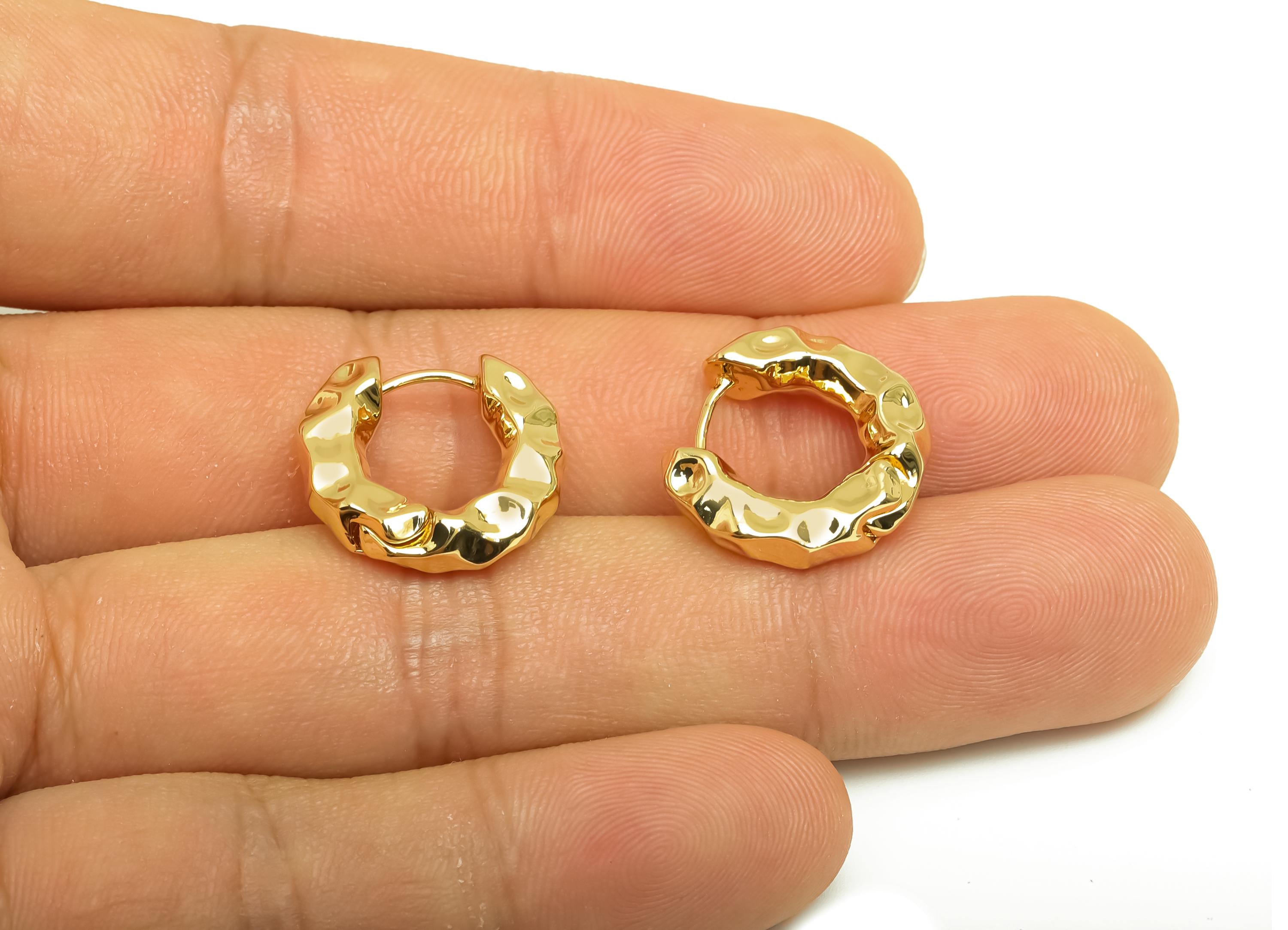 Brass Circle Huggie Earring - Gold Hammered Hoop Earrings - Thick Hammered Huggie Clasp - 18K Real Gold Plated -16.27x17.54x4.53mm - RGP7930 - DOMEDBAZAAR