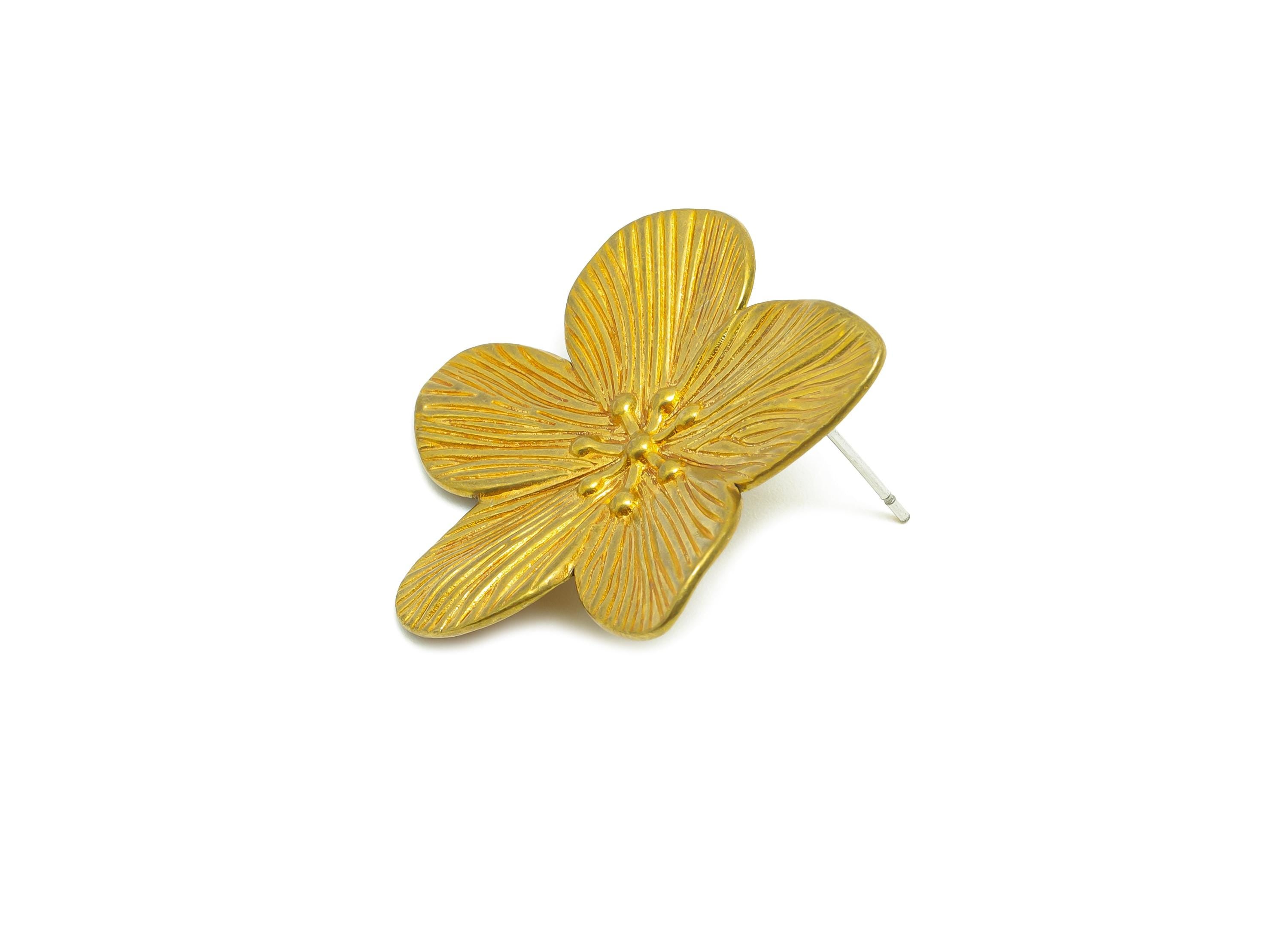 Brass Flower Earring Post - Raw Brass Daisy Flower Earring Stud - Brass Textured Flower Earring Stud - Raw Brass Stud - 32x29x3mm - PP10787 - DOMEDBAZAAR