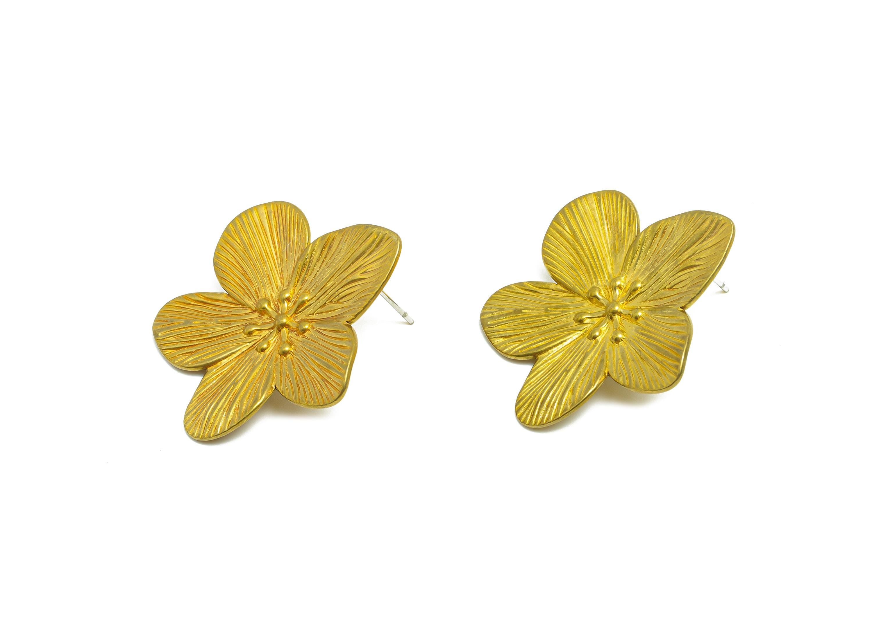 Brass Flower Earring Post - Raw Brass Daisy Flower Earring Stud - Brass Textured Flower Earring Stud - Raw Brass Stud - 32x29x3mm - PP10787 - DOMEDBAZAAR