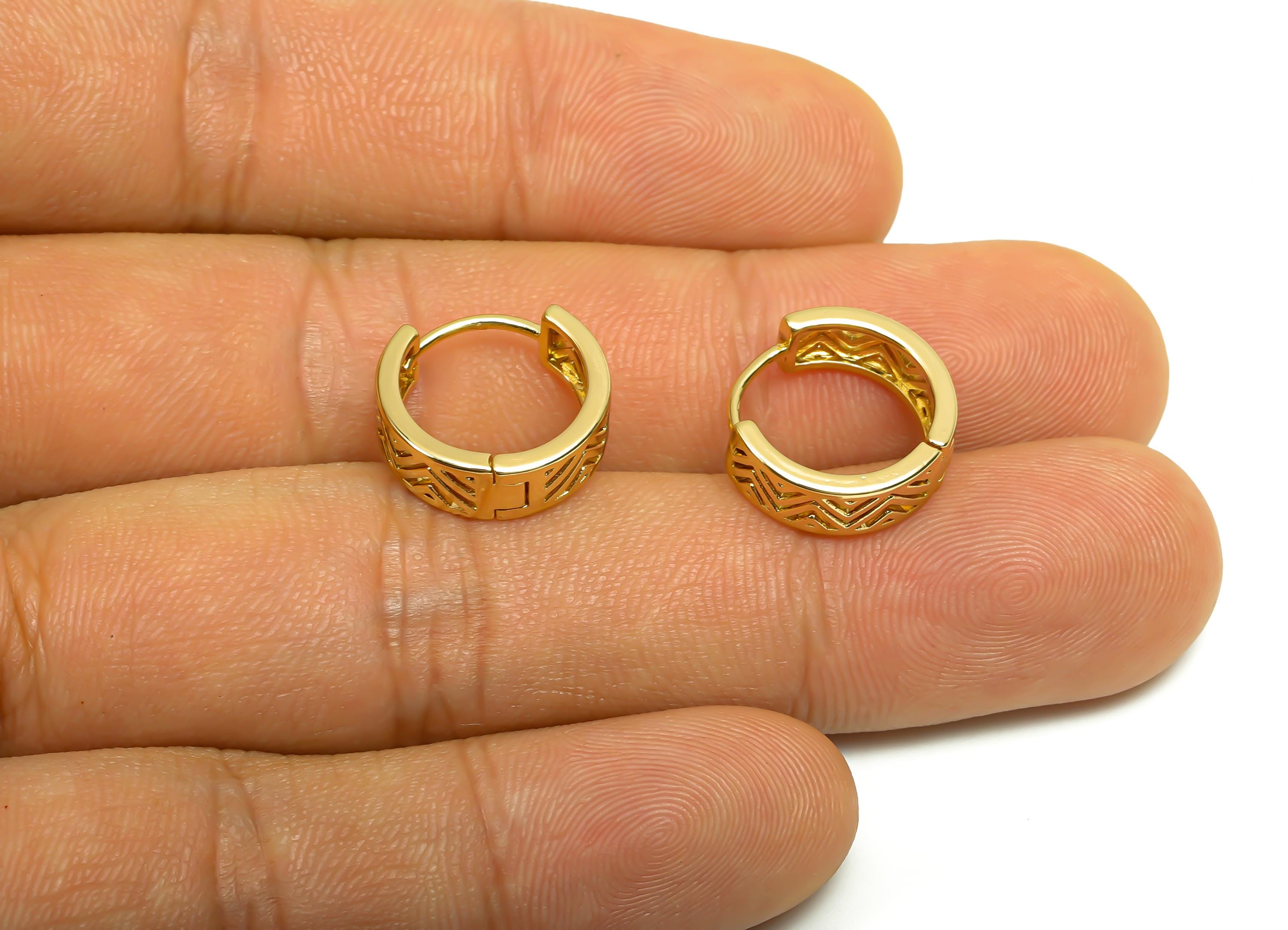 Brass Hoop Earring - Brass Pattern Huggie Hoop Earring - Brass Wide Hoop Earring Clasp - 18K Real Gold Plating - 14.3x14.1x5.2mm - RGP8363 - DOMEDBAZAAR