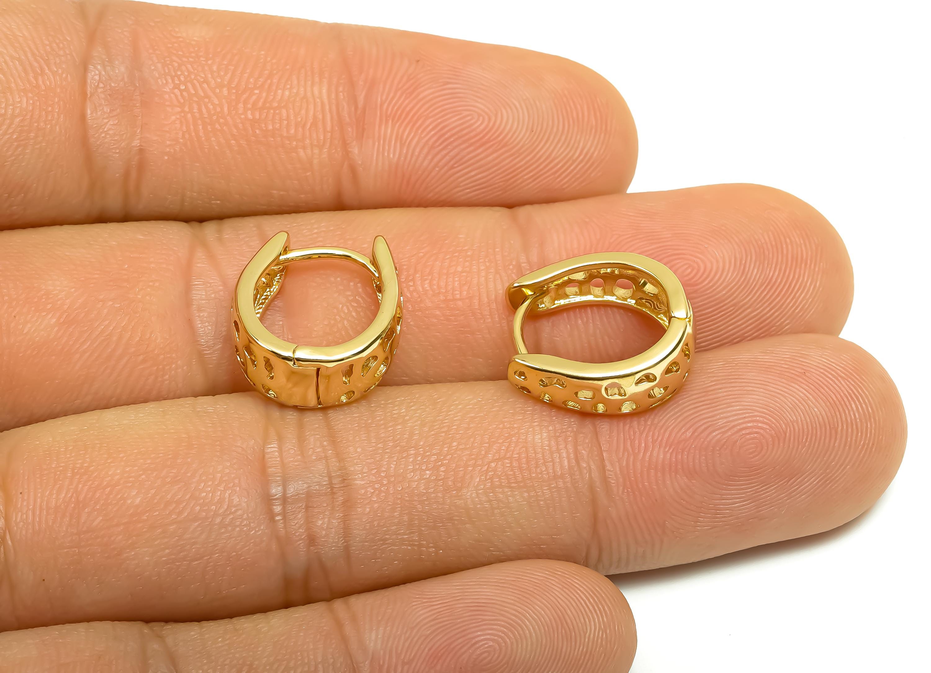 Brass Hoop Earring - For Her - Horseshoe Huggie Hoop Clasp Earring - Valentine's Day - 18K Real Gold Plating Brass - 15x13.9x6.8mm - RGP8385 - DOMEDBAZAAR