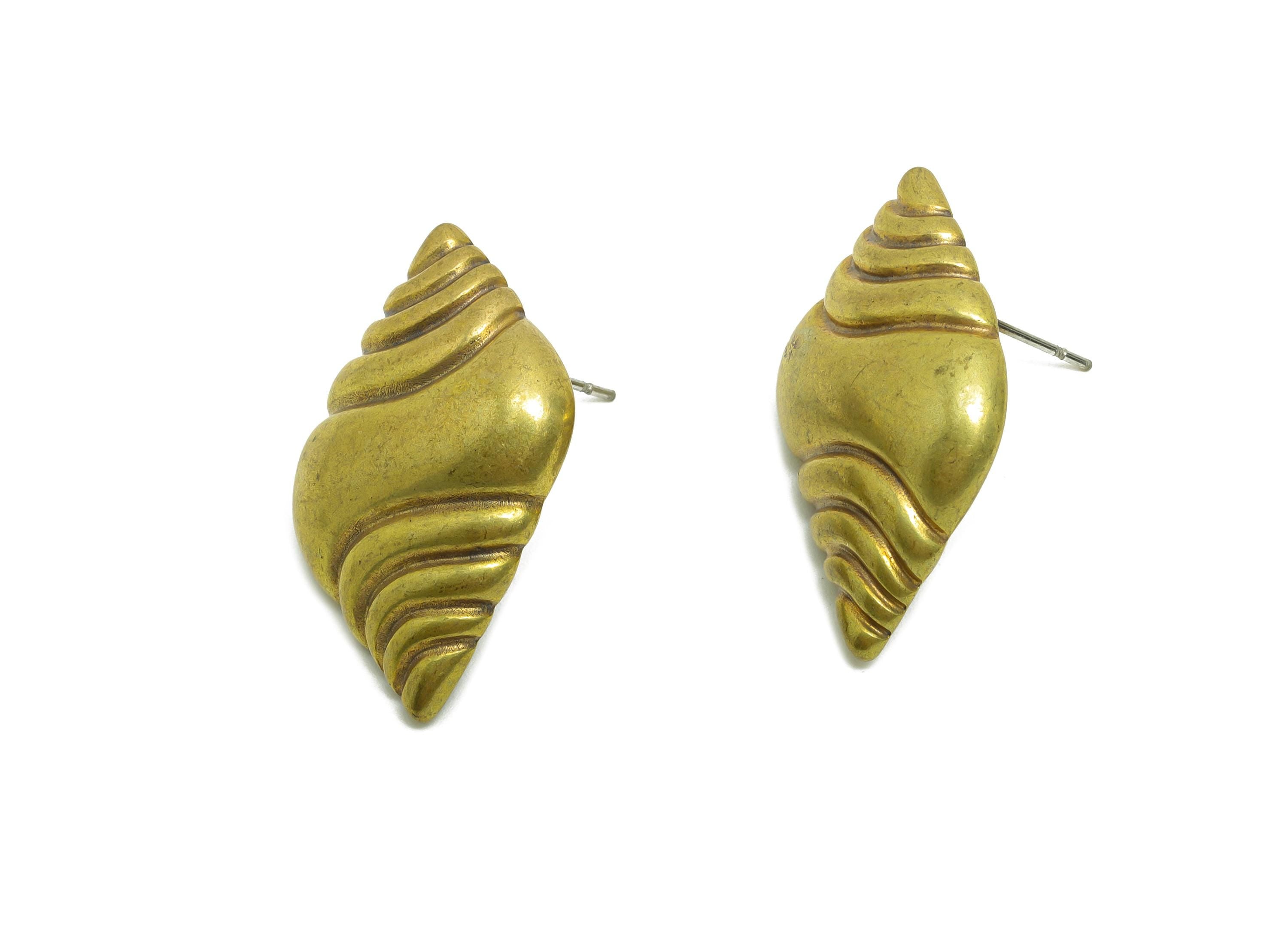 Vintage Conch Earring Stud - Raw Brass Antique Conch Earring Post - Brass Nautical Textured Conch Shell  Earring - 29.33x20x5mm - PP10824 - DOMEDBAZAAR