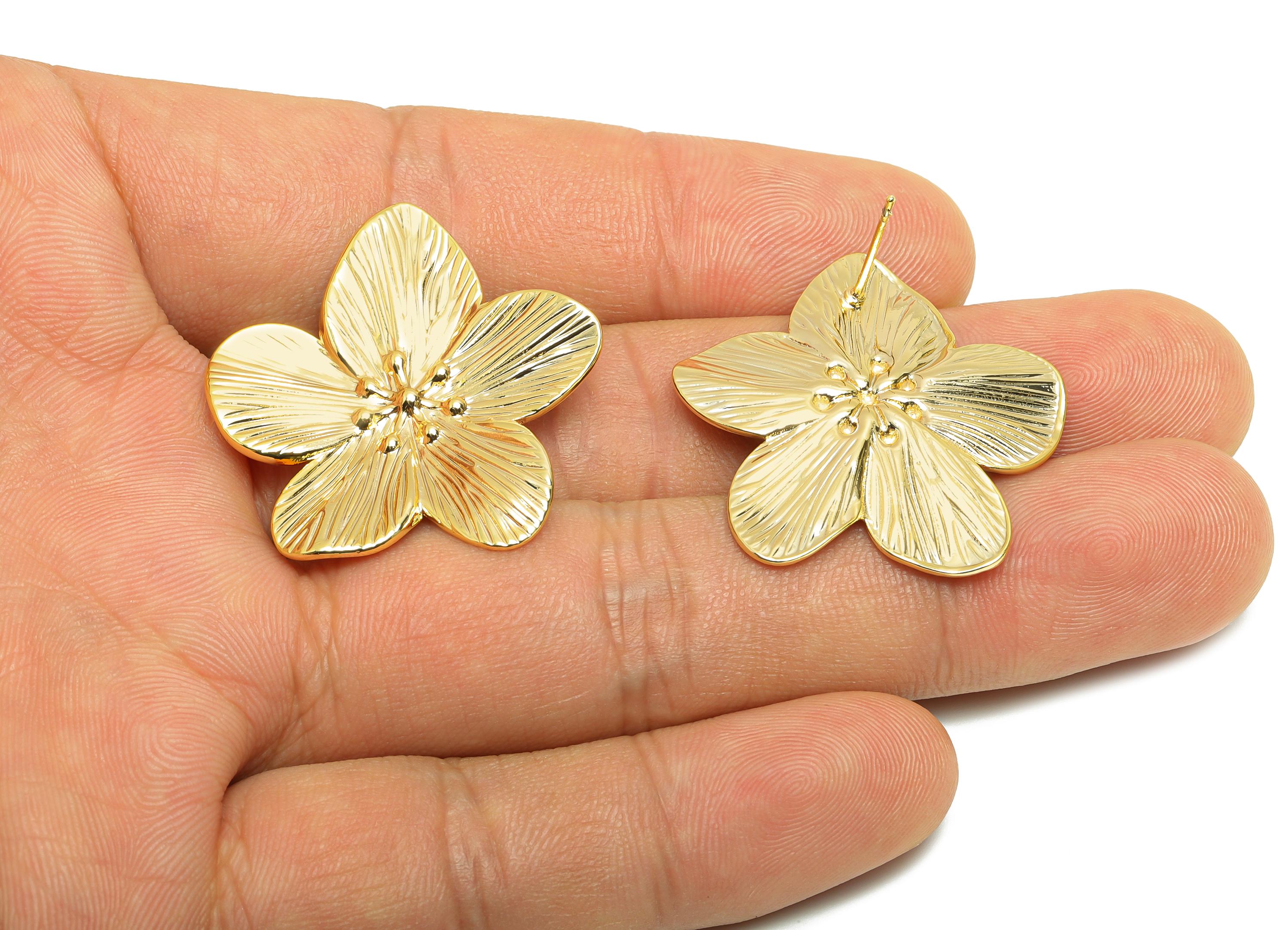 Brass Flower Earring Post - Brass Daisy Flower Earring Stud - Gold Textured Flower Earring Stud - Elegant Gold Jewelry - 32x29x3mm -RGP10049 - DOMEDBAZAAR