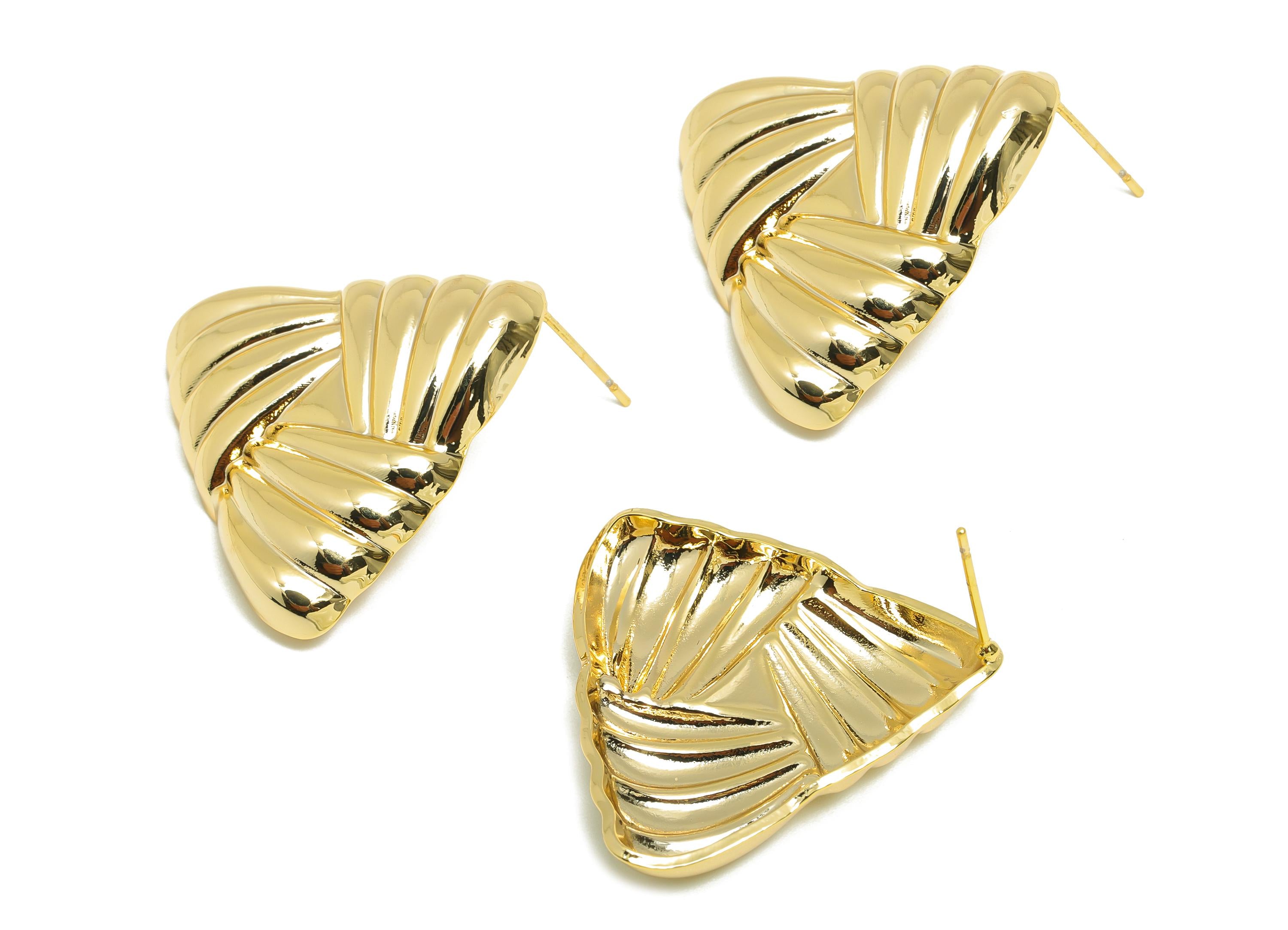 Vintage Triangle Earring Stud - Brass Geometric Folded Earring - Retro Triangular Clip-On Earring Stud - Gold Jewelry - 29x28x4mm - RGP10041 - DOMEDBAZAAR