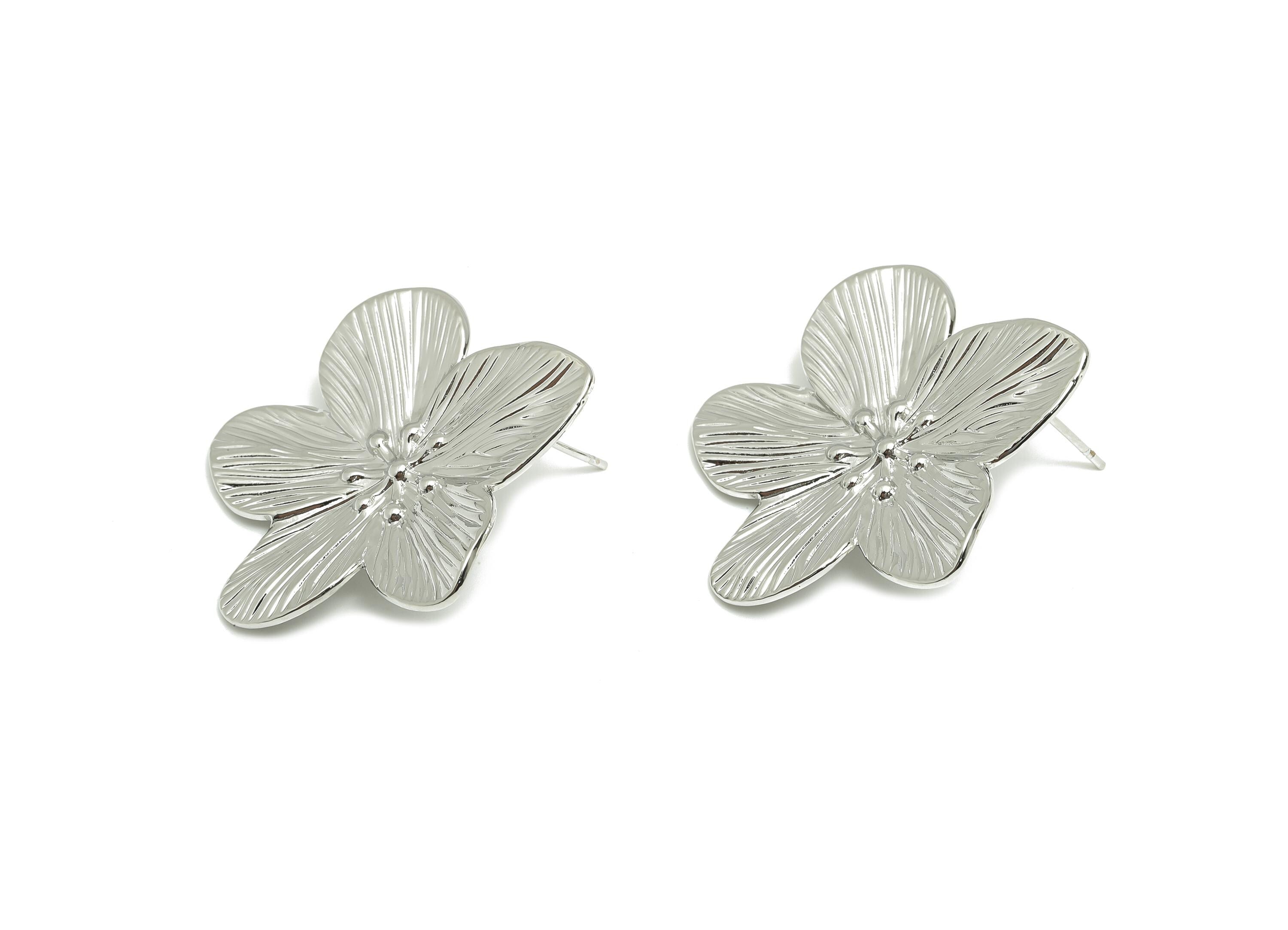 Elegant Flower Earring - Brass Daisy Flower Earring Stud - Silver Textured Nature Earring Stud - White Gold Plated - 32x29x3mm -RGP10048 - DOMEDBAZAAR