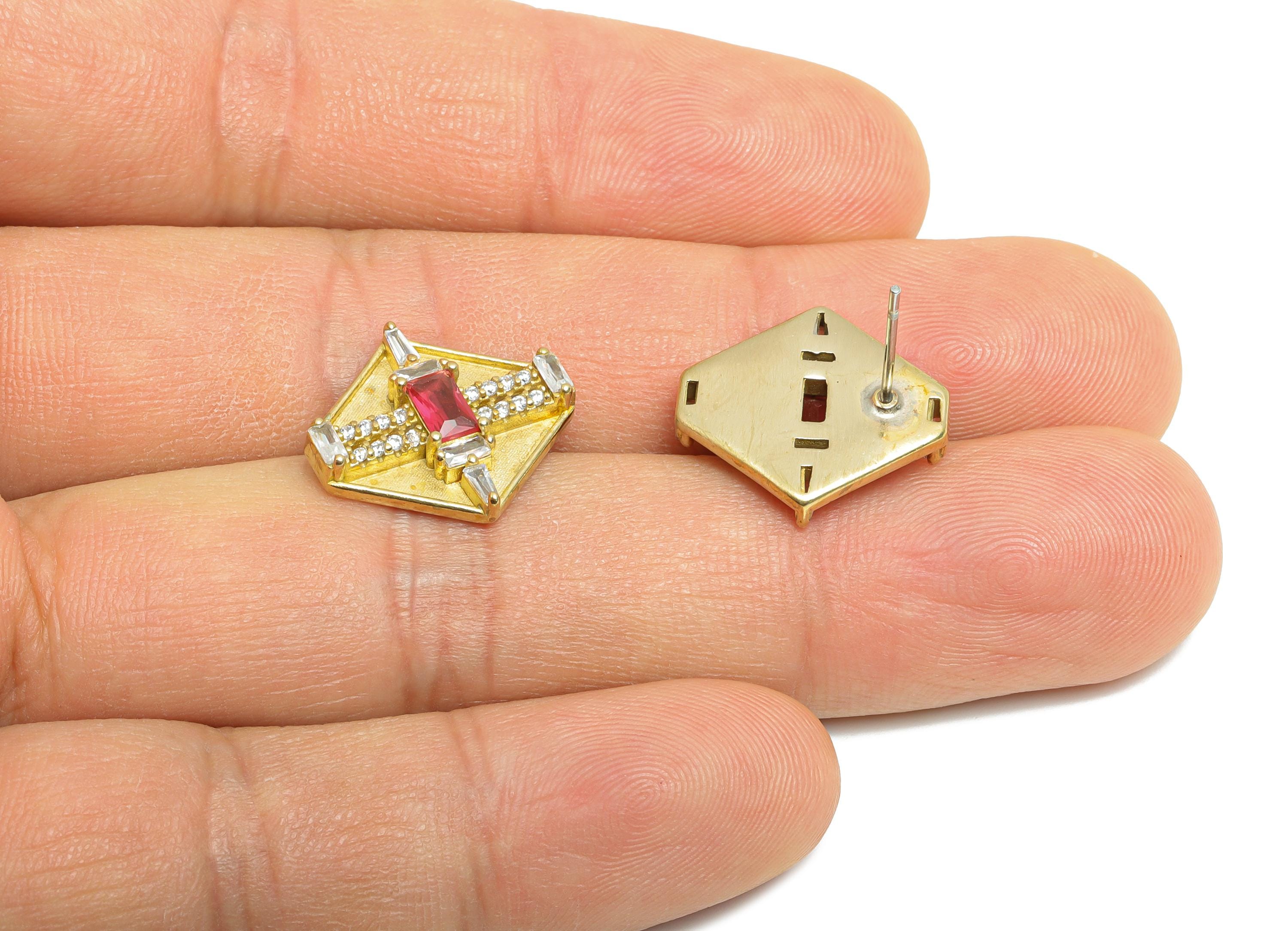 Hexagonal Ruby Earring - Raw Brass Sophisticated Party Earring - Rectangular Baguette Cut Stone - Modern Jewelry - 17x16x4mm - PP11040 - DOMEDBAZAAR