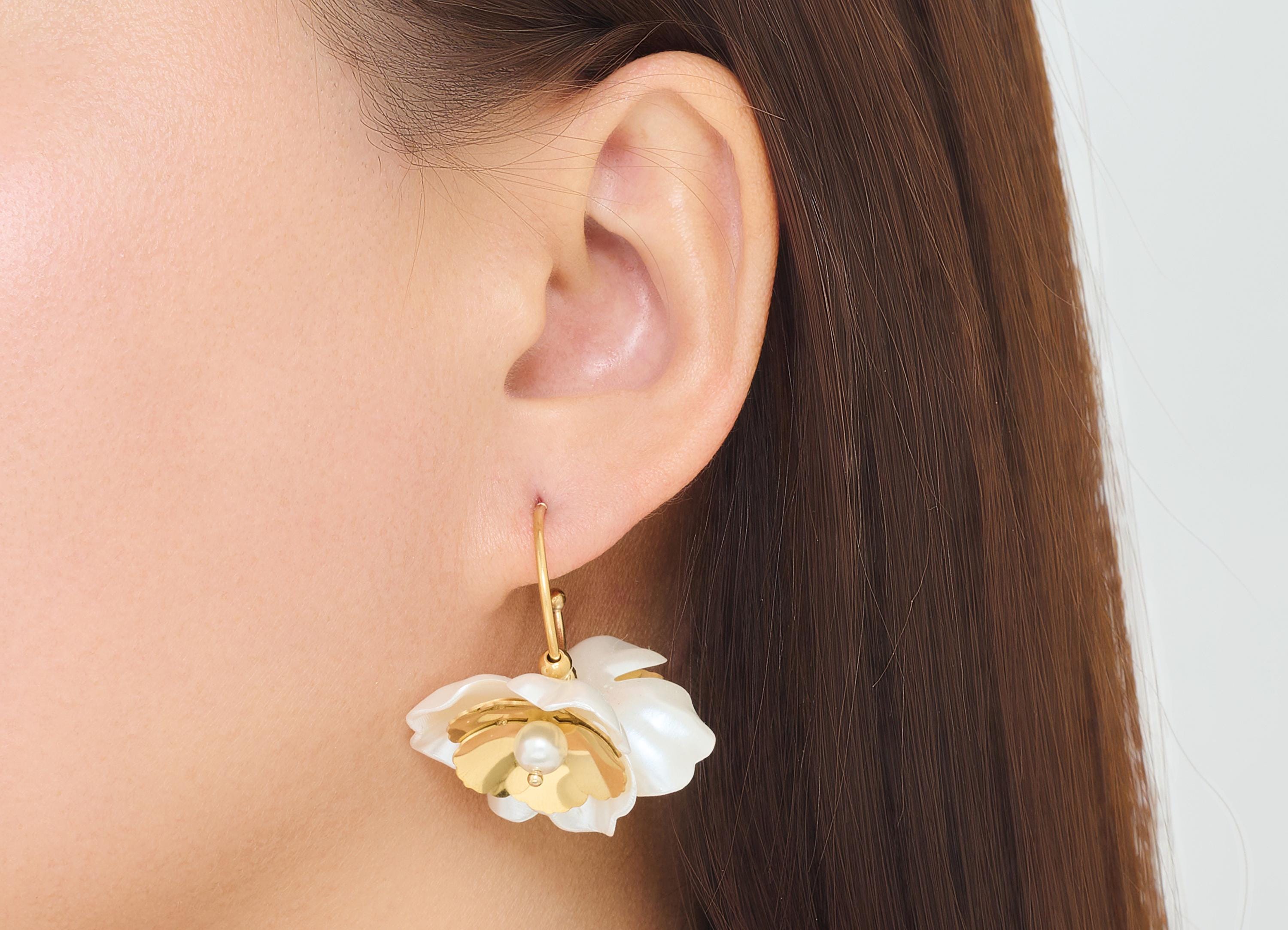 Stainless Steel Dangle Flower Stud - Pearl Floral Shell Hanging C Hoop Post - Statement Steel Stud - Gold Vacuum Plated - 32x43x7mm - SS2239 - DOMEDBAZAAR