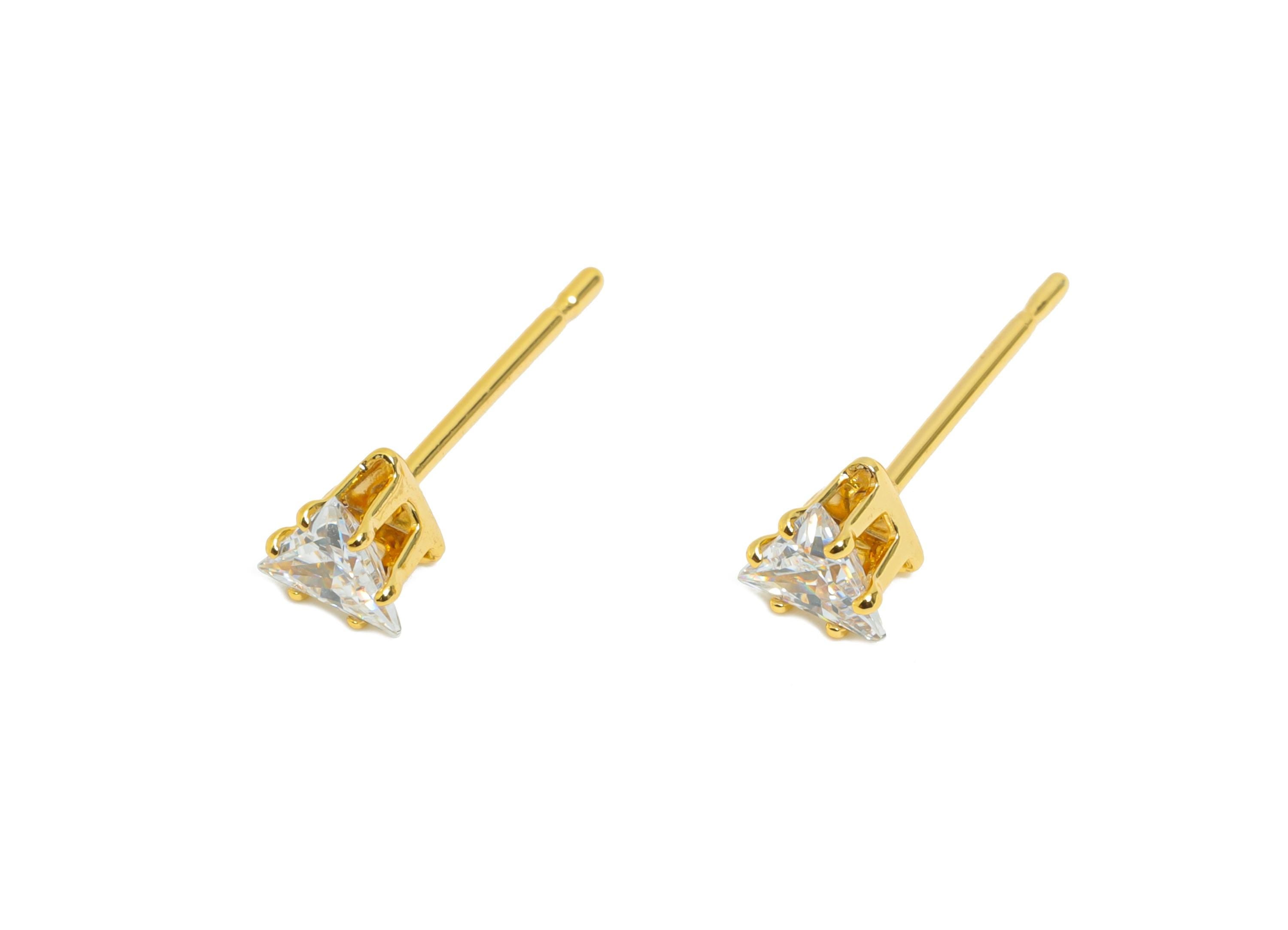 Minimalist Triangle Earring Post - Brass Simple Tiny Gem Stud - Cubic Zircon Sparkling Post - 18K Real Gold Plated - 4x4x3.6mm - RGP9642 - DOMEDBAZAAR