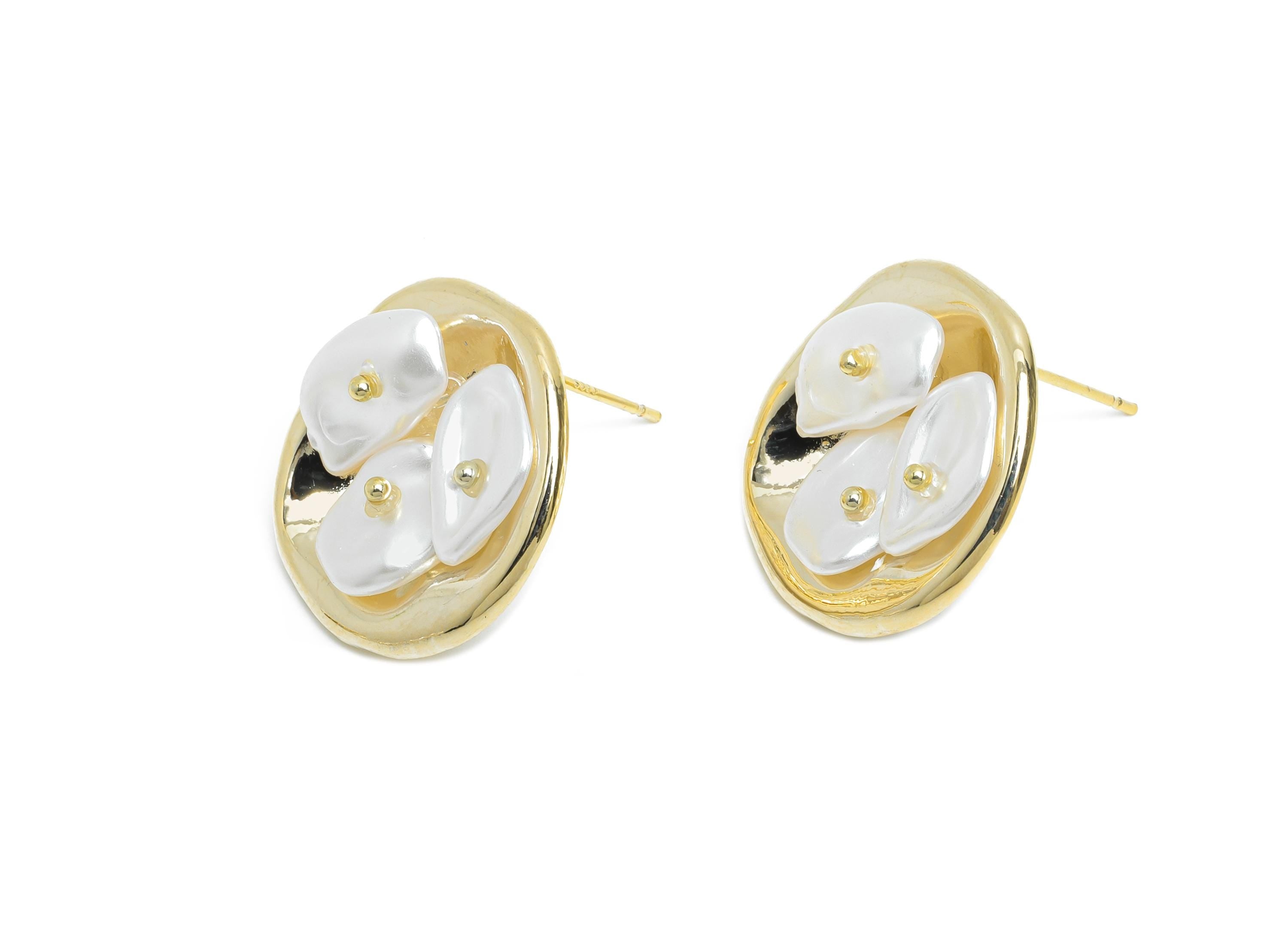 Brass Pearl Post Earring - Brass Floral Imitation Pearl Earring Stud - Modern Jewelry for Gift - 18K Gold Plated - 20x19x0.7mm - RGP9590 - DOMEDBAZAAR