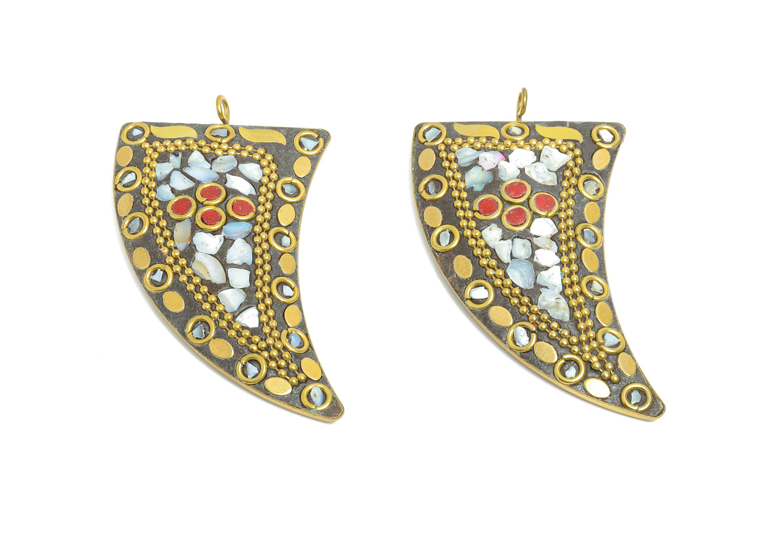 Sandalwood Horns Pendant - Ethnic Style Shell Necklace Pendant - Resin Nepalese Handmade Artistry Jewelry DIY - 61.09x35.16x6.67mm - RGP9850 - DOMEDBAZAAR