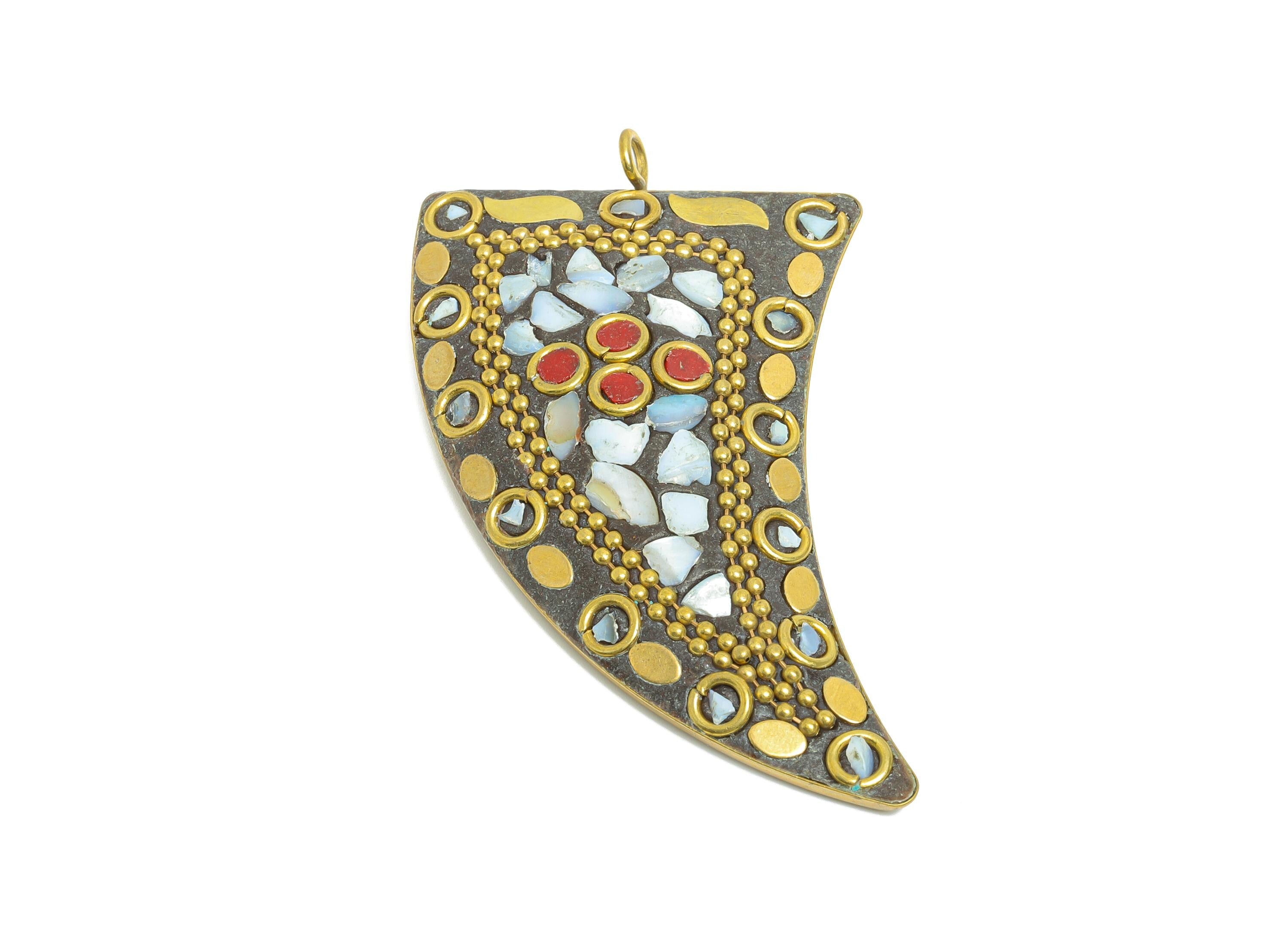 Sandalwood Horns Pendant - Ethnic Style Shell Necklace Pendant - Resin Nepalese Handmade Artistry Jewelry DIY - 61.09x35.16x6.67mm - RGP9850 - DOMEDBAZAAR