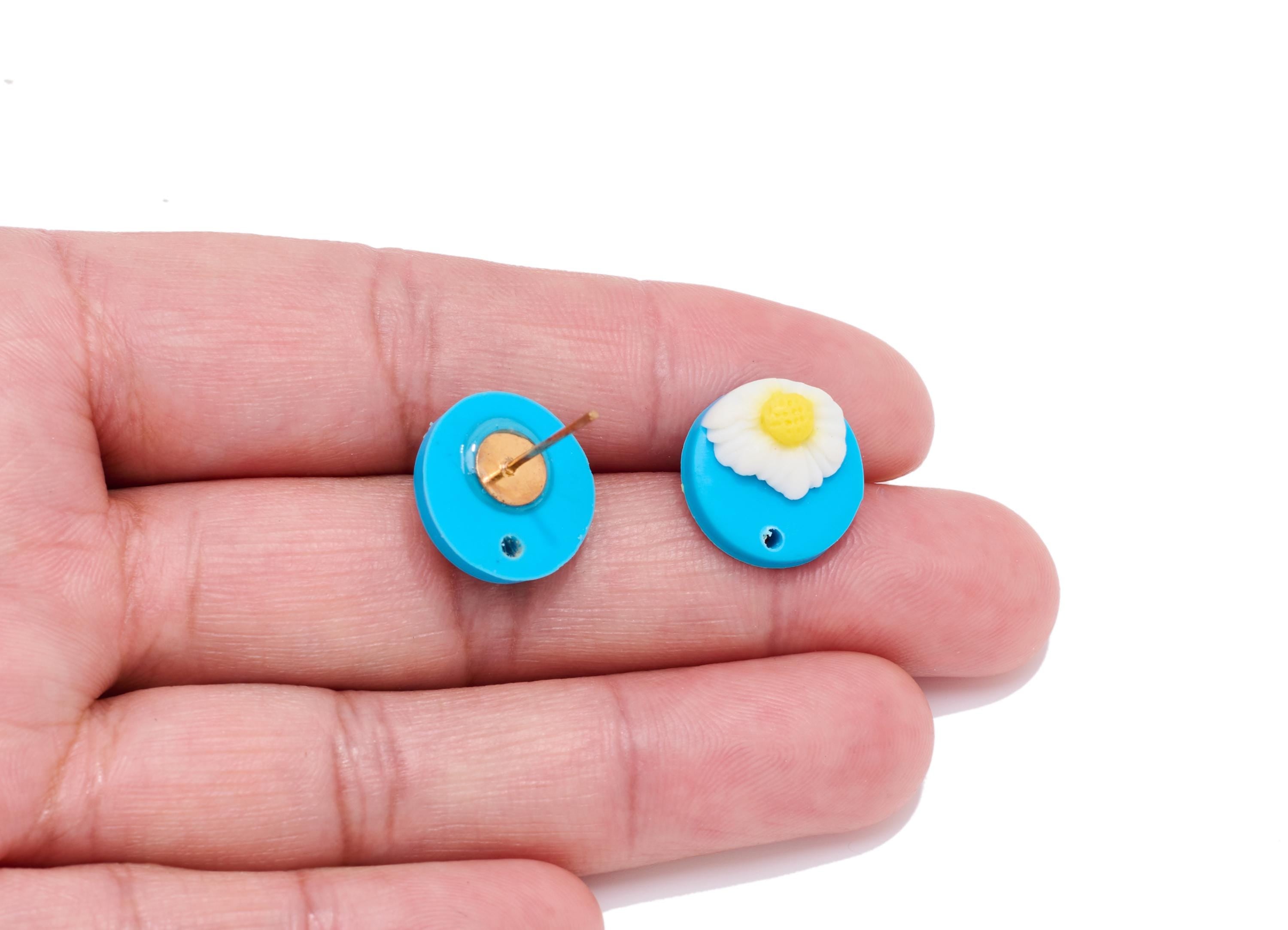 Floral Polymer Clay Earring Stud - Artistic Blue Daisy Polymer Clay Earring Post - Modern Polymer Clay Jewelry - 14.4x13.98x6.19mm - PC2352 - DOMEDBAZAAR