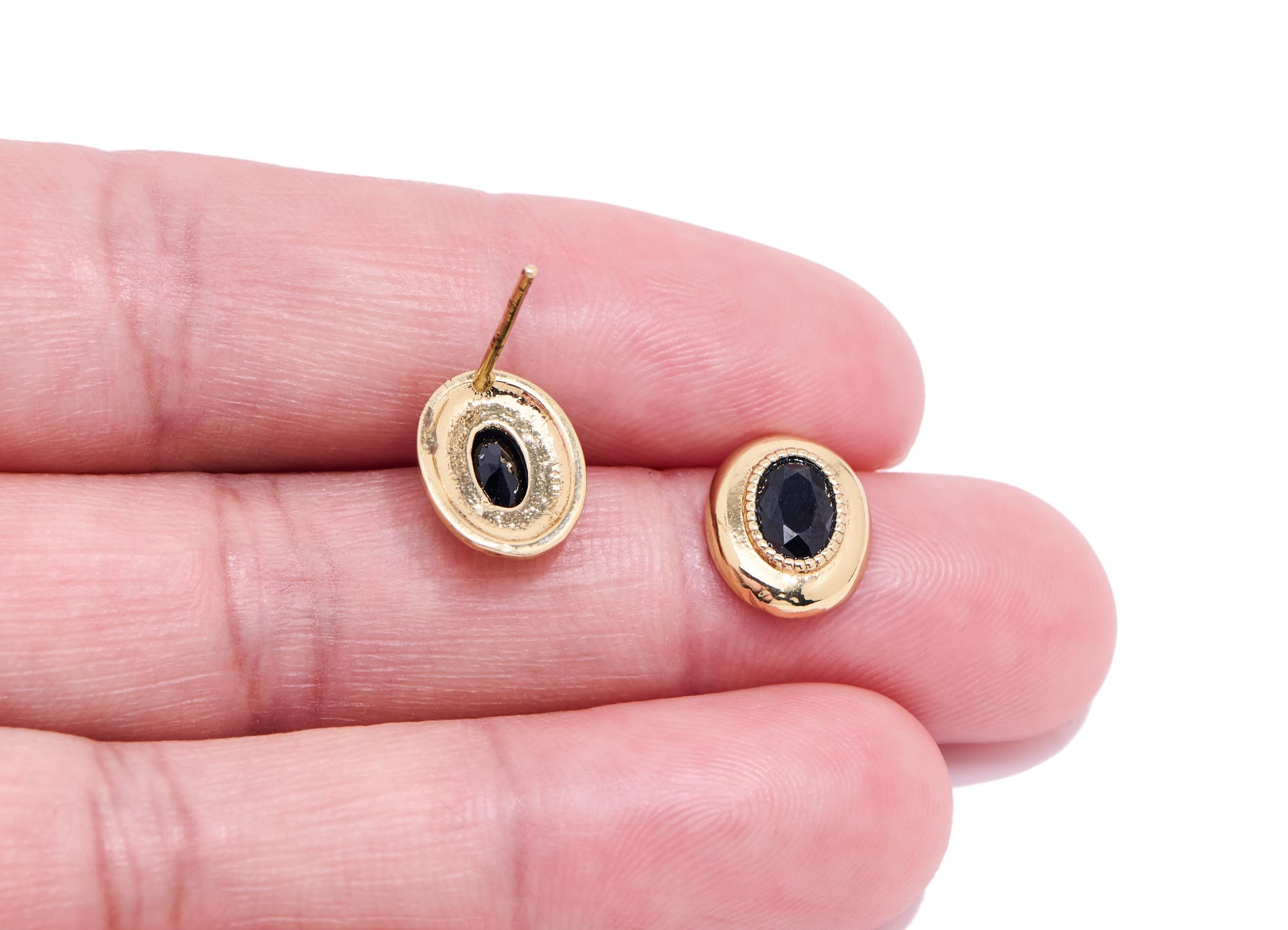 Brass Oval Earring Stud - Gold Black Spinel Gemstone Earring Post - Vintage Everyday Wear Jewelry - Gold 24K Plated - 11.17x9x2.82mm -NS2602 - DOMEDBAZAAR