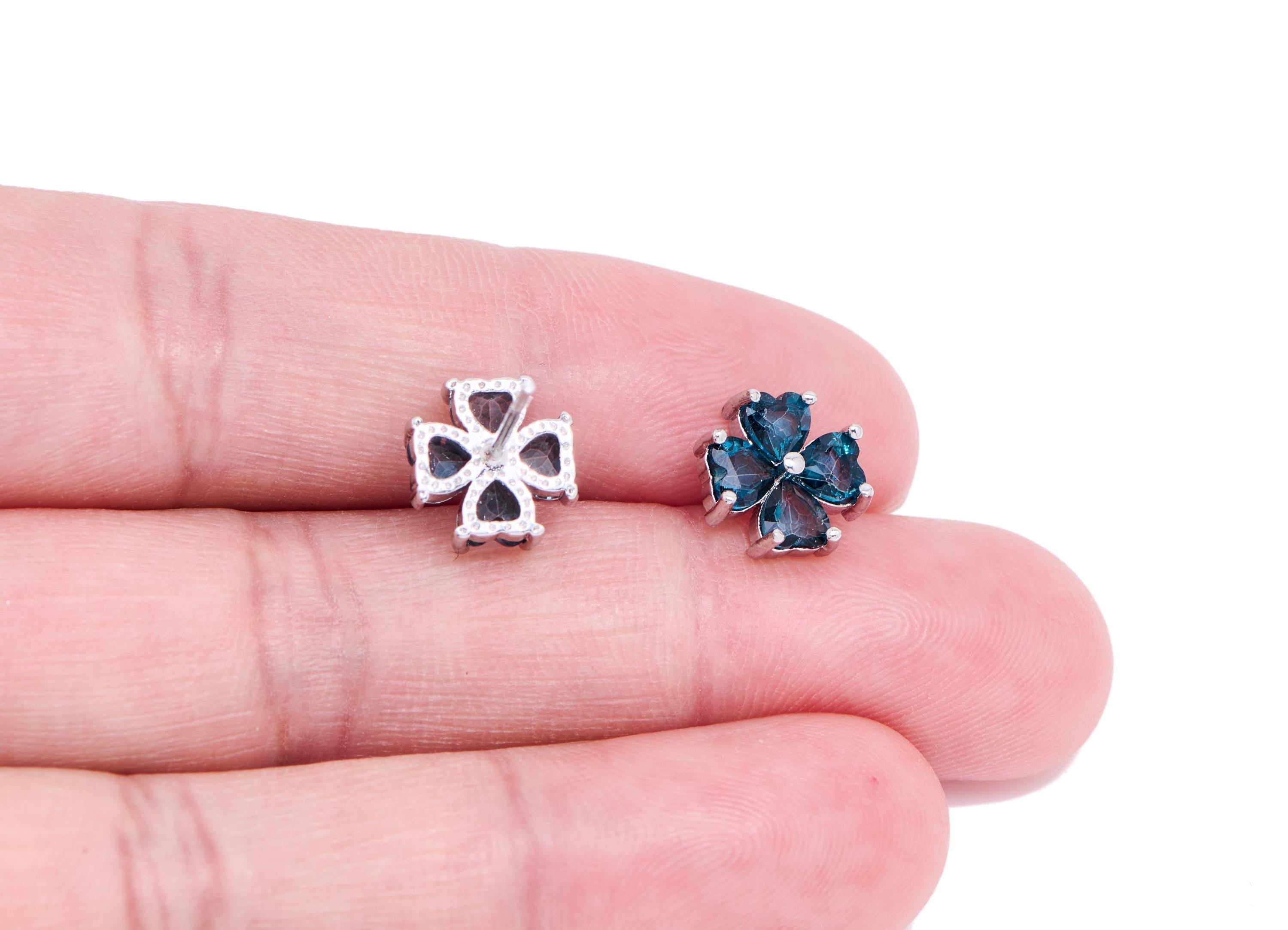 Topaz Floral Earring Stud - Sparking Brass Heart Stone Post - Dainty Jewelry Making - Silver Stud - White K Plated - 9.76x9.55x4.3mm -NS2587 - DOMEDBAZAAR