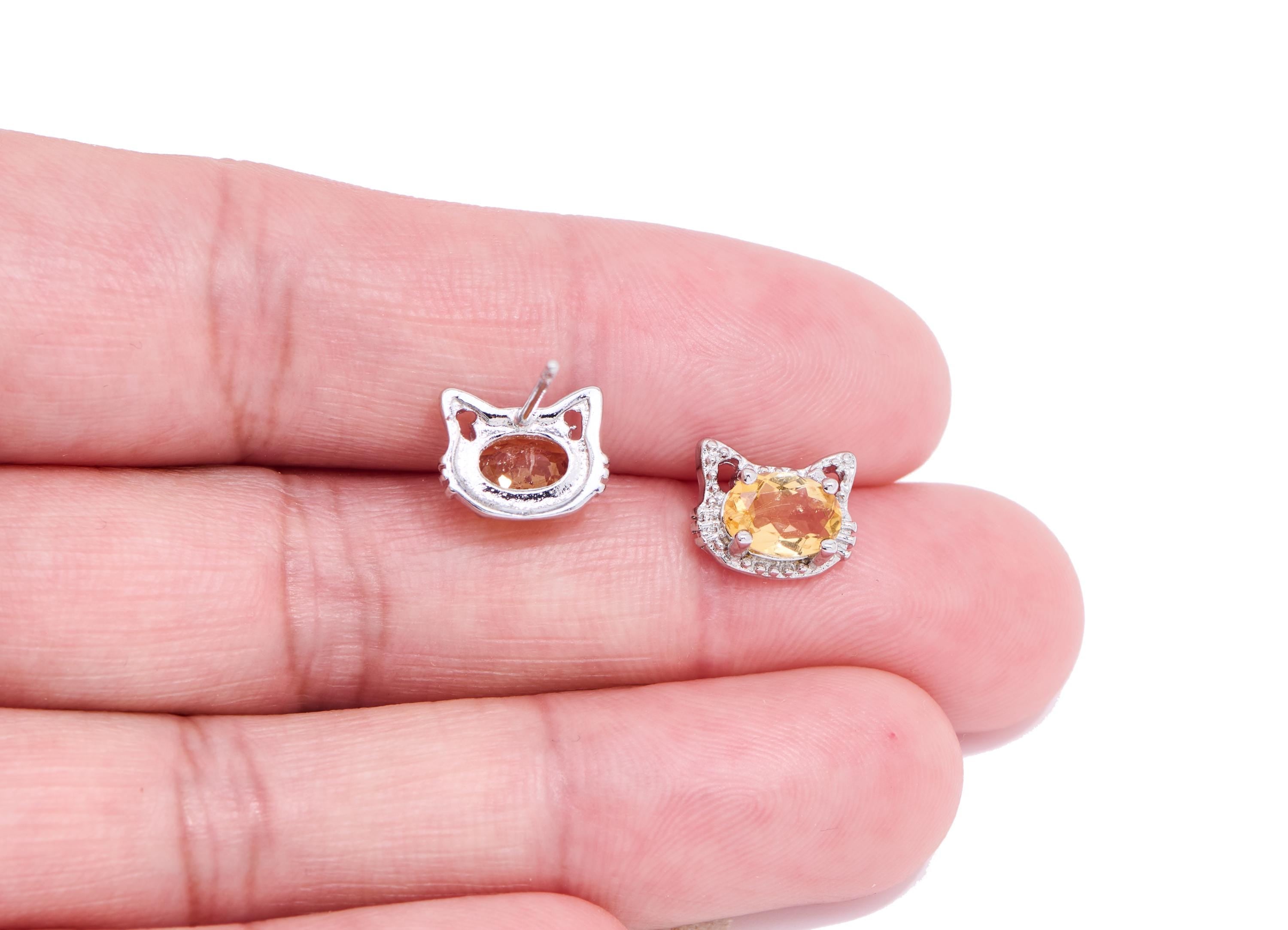 Citrine Cat Stud - Sparkling Brass Gemstone Earring Post - Refined Animal Jewelry Making - Silver Stud - White K Plated - 10x8x4mm - NS2573 - DOMEDBAZAAR