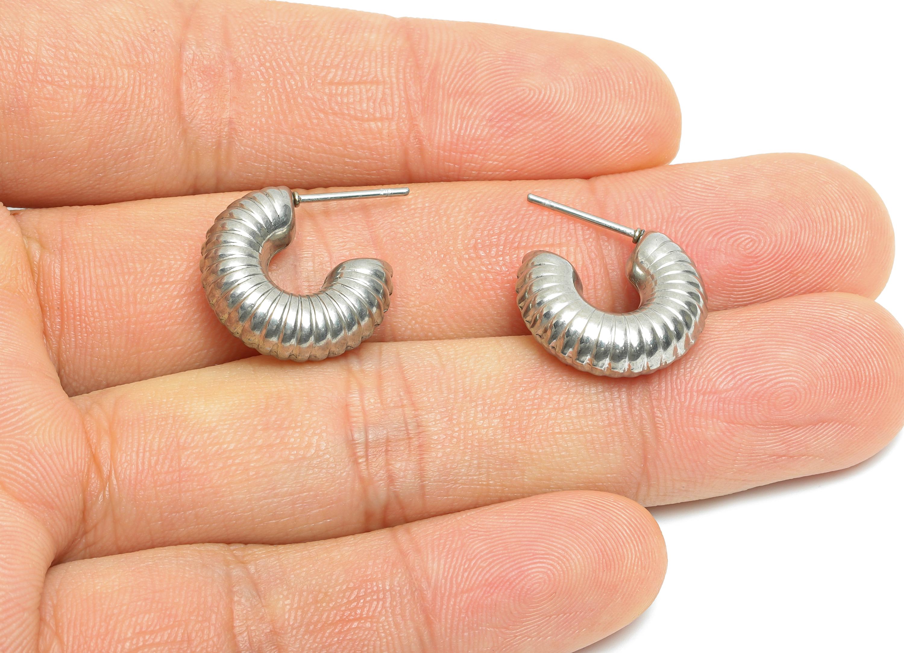 Stainless Steel C Hoop Earring Studs - Textured Silver Ribbed Hoop Post - Chunky Open Hoop Studs - Earring Jewelry - 18x15x6.2mm - SS1705 - DOMEDBAZAAR