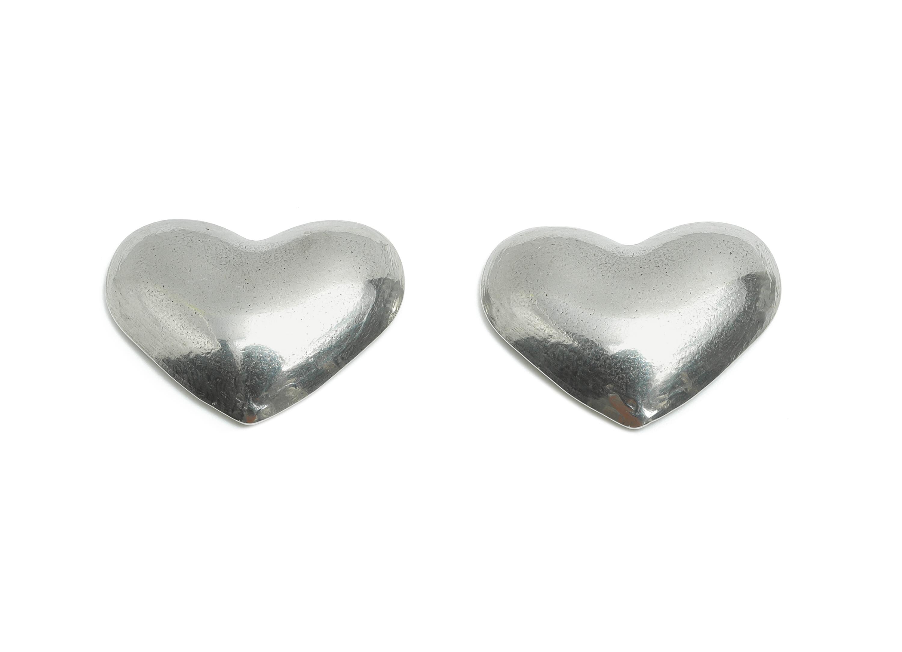 Stainless Steel Heart Charms - Smooth Silver Heart Charms - Simple Heart Design - Minimalist Jewelry Supplies - 22.6x17.44x3.73mm - SS1869 - DOMEDBAZAAR