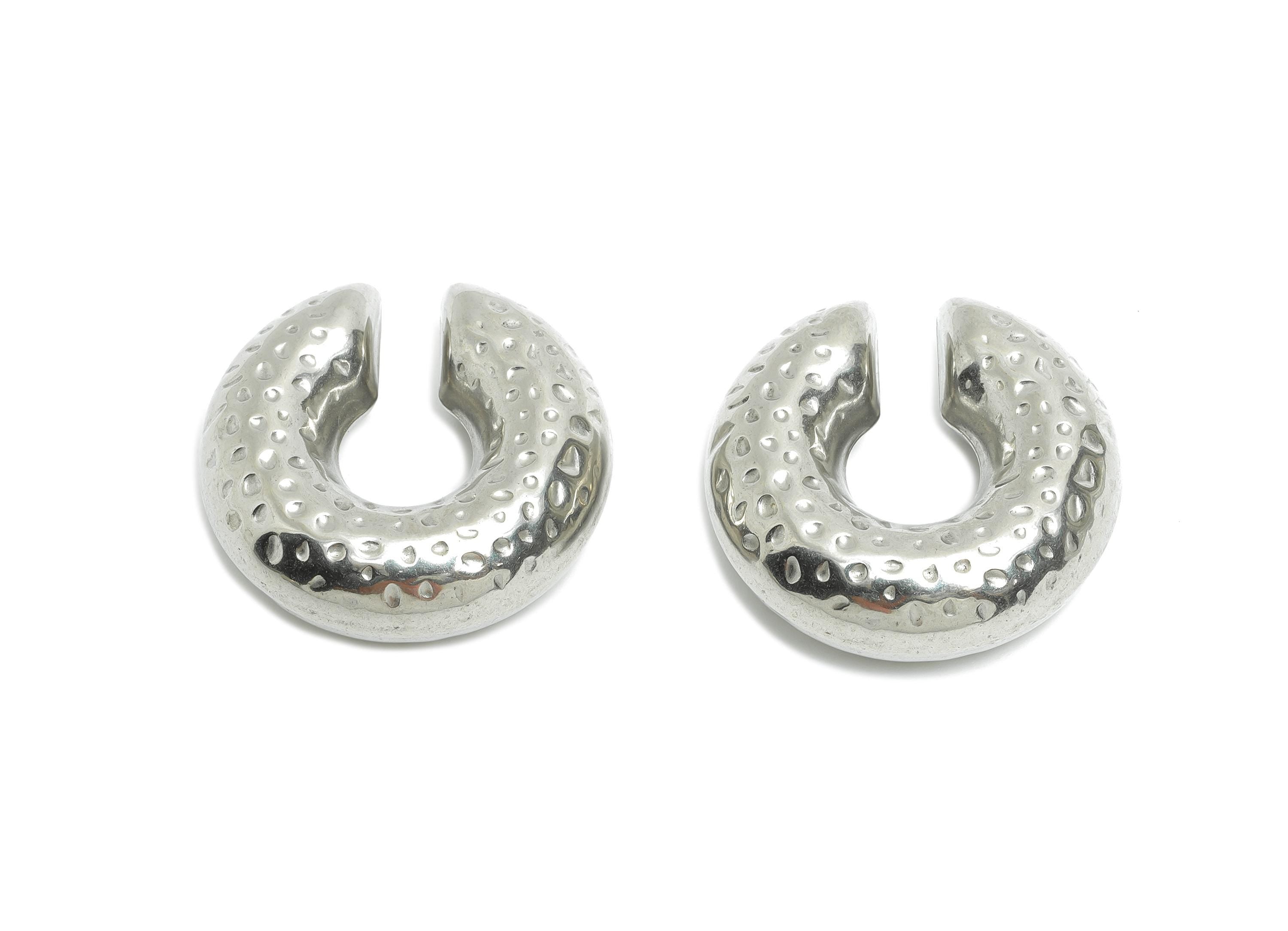 Steel Round Hoop Ear Cuff - Bold Hammered Steel Ear Cuff - Chunky Statement Metal Ear Cuff - Punk Style Steel Jewelry - 30x30x10mm - SS1690 - DOMEDBAZAAR