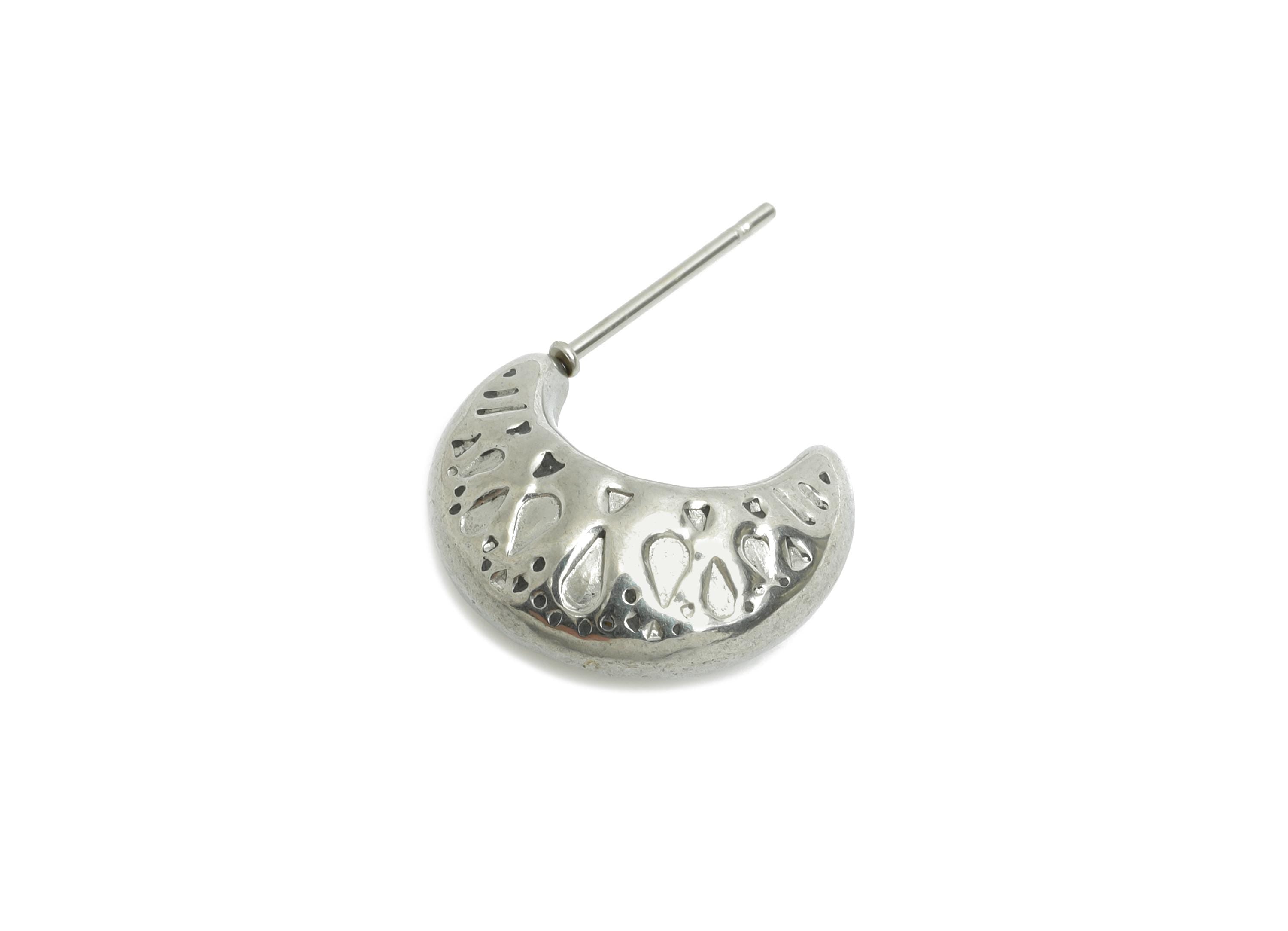 Steel Crescent Hoop Earring Studs - Hammered Silver Crescent Earring Post - Textured Open C Studs - Earring Finding - 17x14x7.7mm - SS1710 - DOMEDBAZAAR