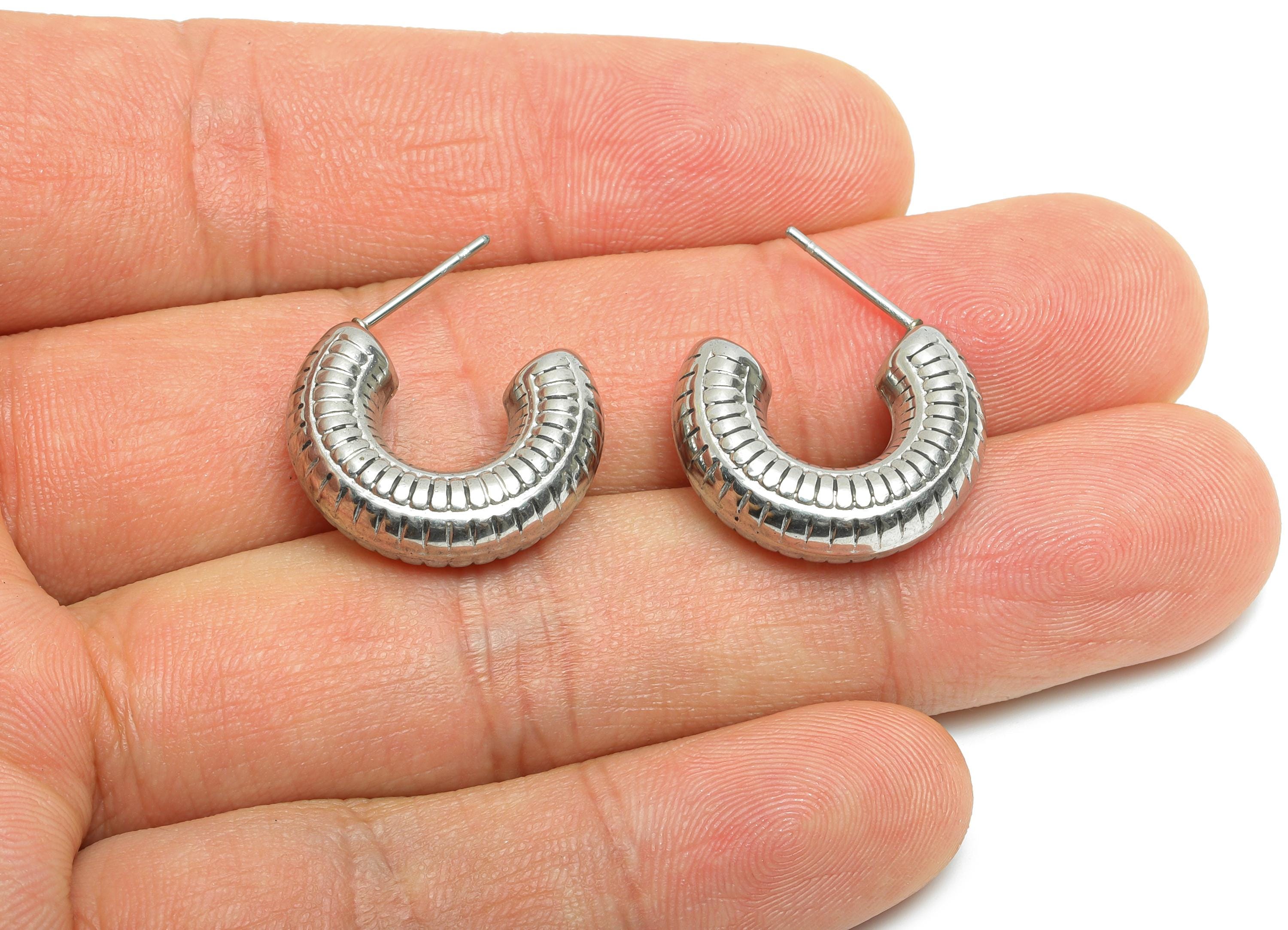 Stainless Steel C Hoop Earring Studs - Textured Silver Ribbed Hoop Post - Chunky Open Hoop Studs - Earring Jewelry - 20x16x6.23mm - SS1709 - DOMEDBAZAAR