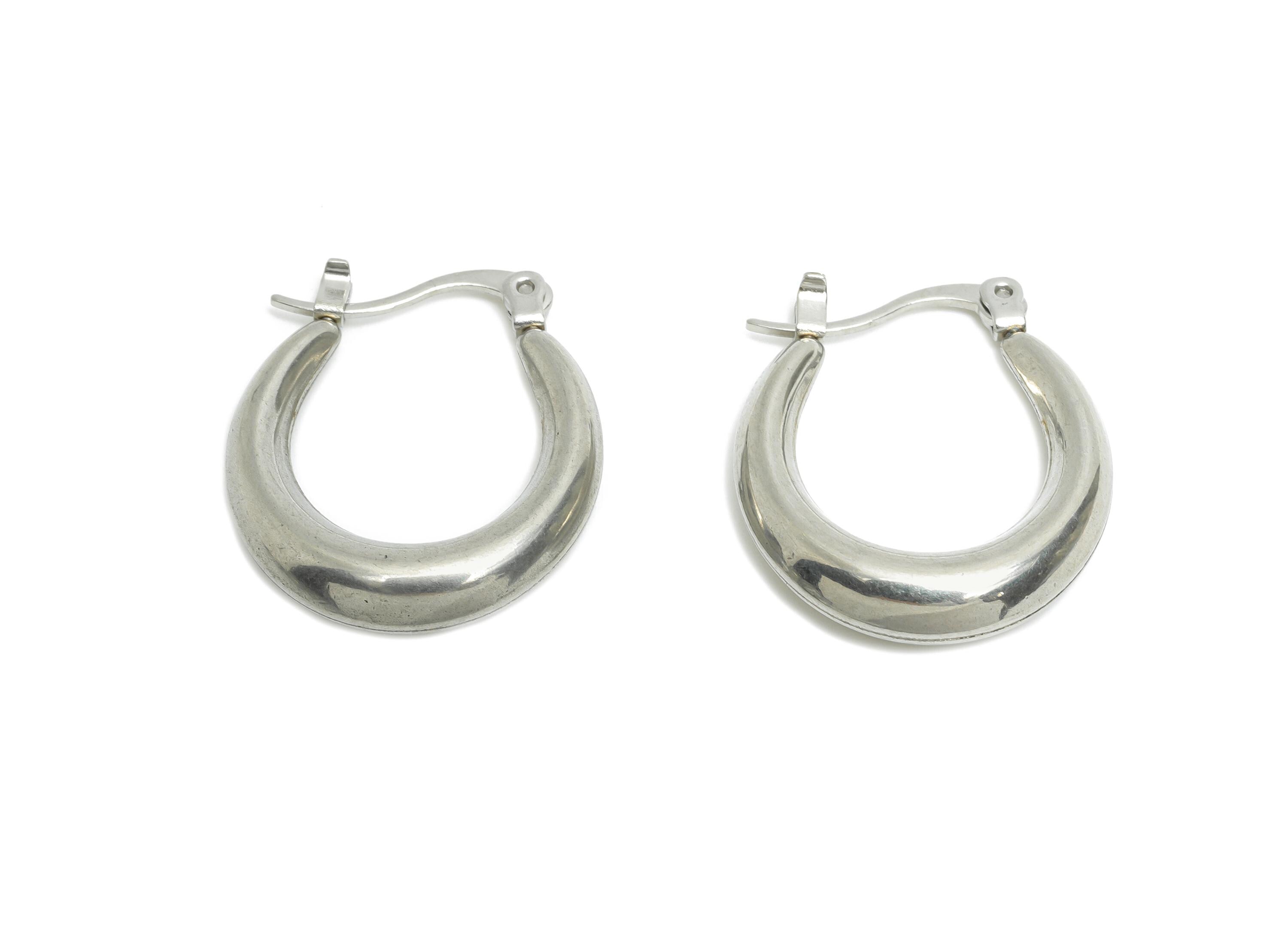Steel Hoop Earring - Smooth Silver Crescent Hoop Earring - Hinged Back - Minimalist Steel Hoop Jewelry - Steel Finding - 21x25x5mm - SS1692 - DOMEDBAZAAR