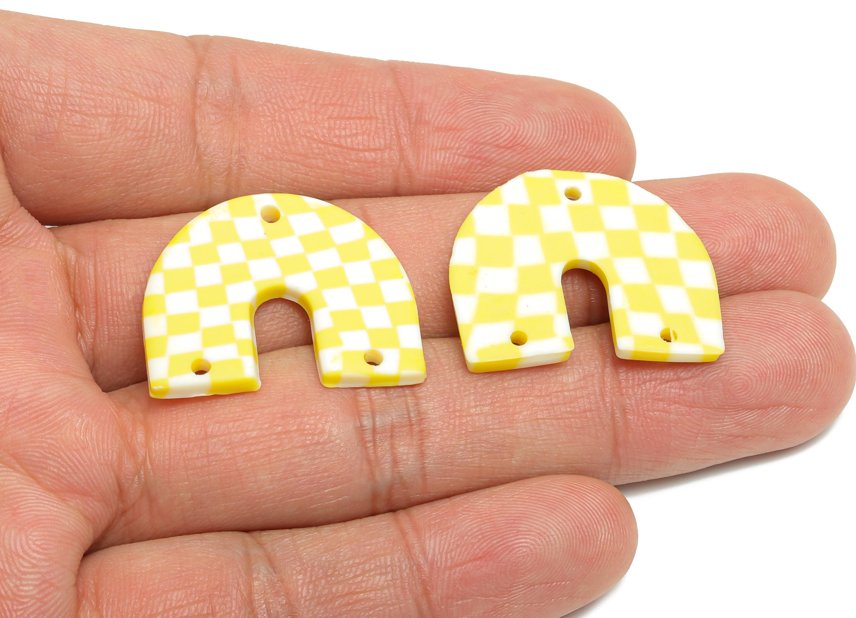 Polymer Clay Arch Charm - Handmade Checkerboard Pendant - Yellow And White Arch Jewelry Connector - Checkered Jewelry - 22x28x2mm - PC2404
