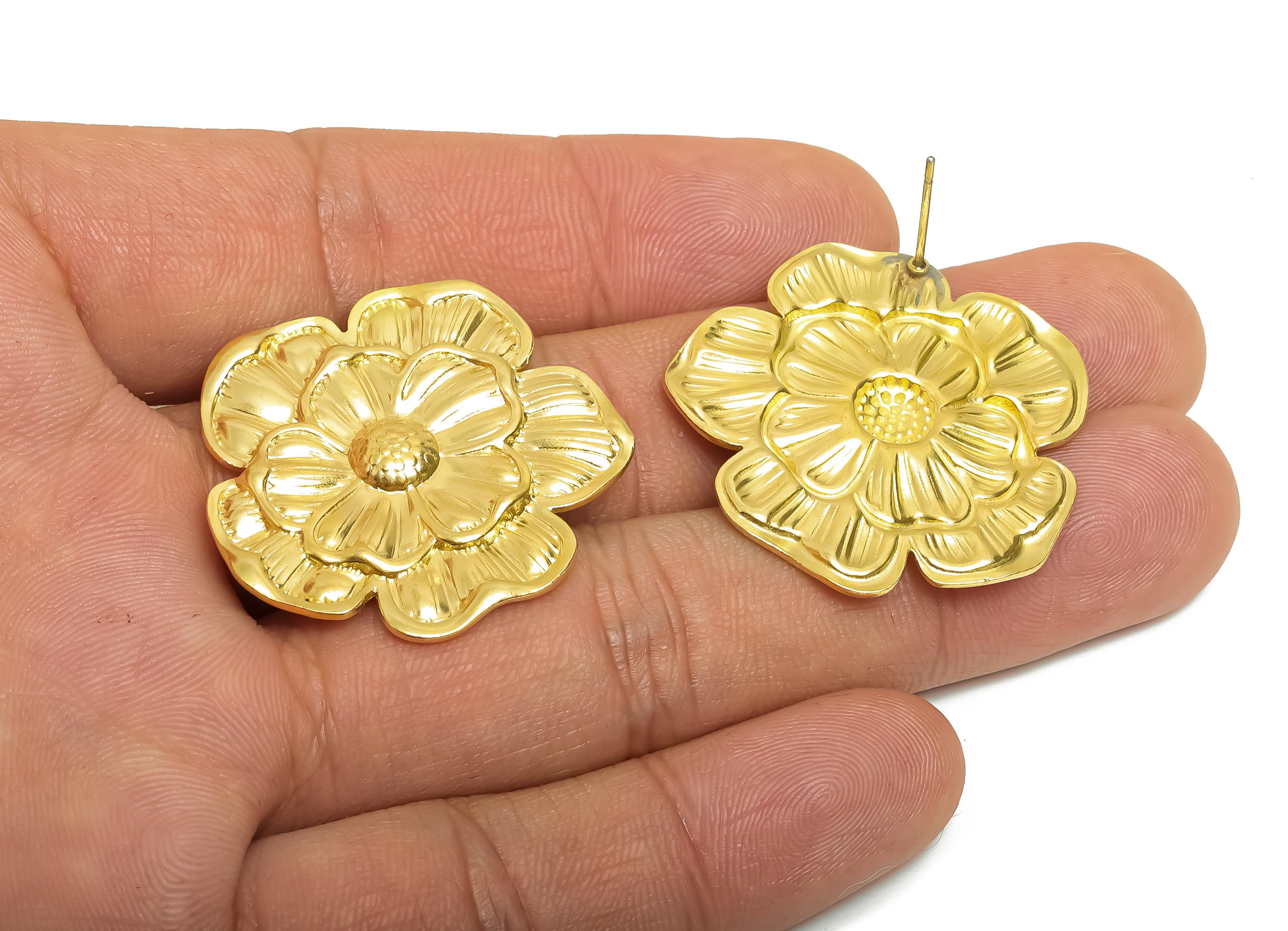 Brass Flower Earring Post - Brass Textured Flower Earring Stud - Fashion Earring For Women - Wedding Or Party Earring - 34x26x10mm - PP11077 - DOMEDBAZAAR