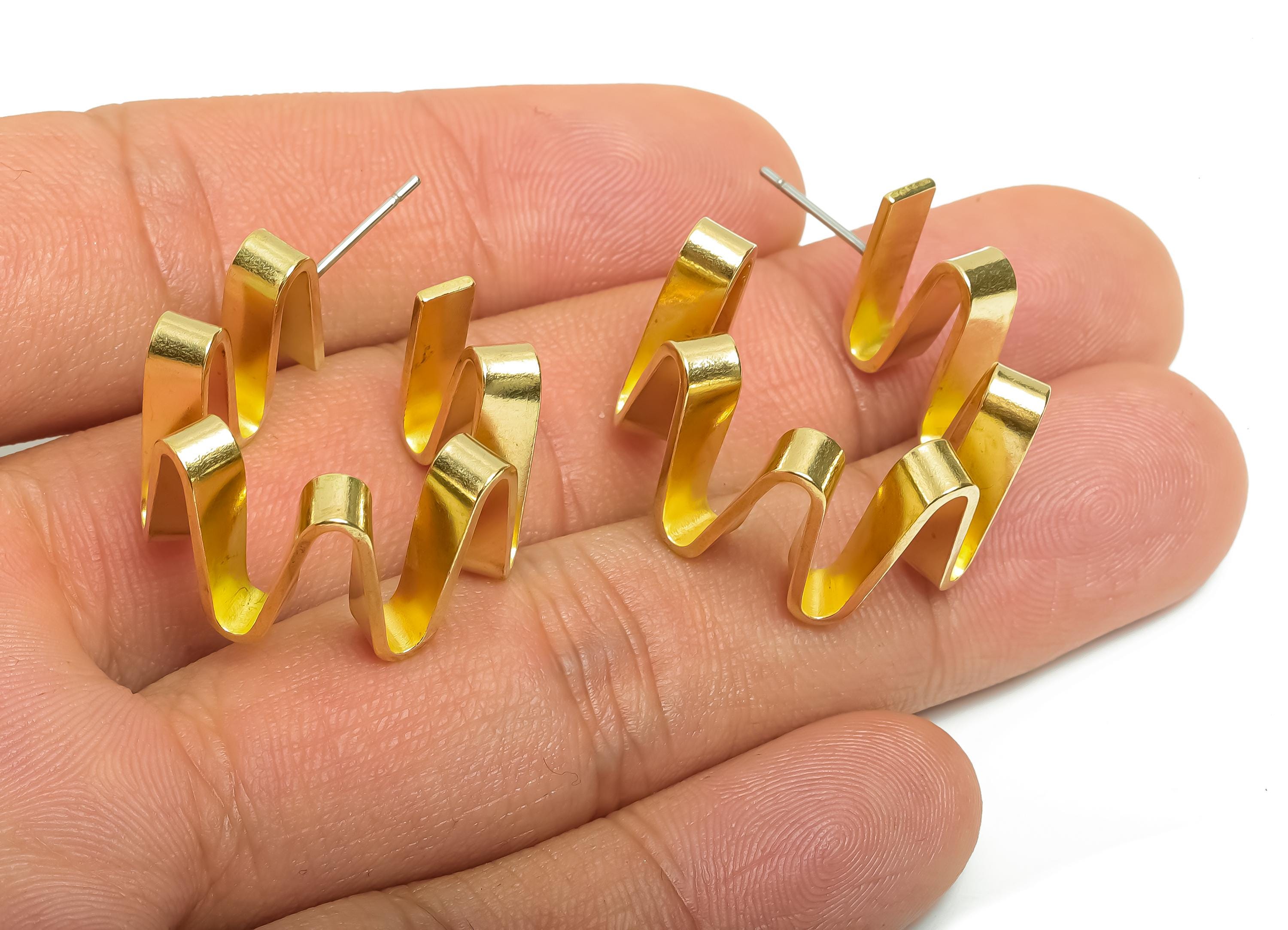 Brass Hoop Earring Post - Wavy Hoop Stud Earring - Modern Gold Ripple Hoop Earring - Curvy Abstract Hoop Earring - 16x14x1mm - PP11211 - DOMEDBAZAAR