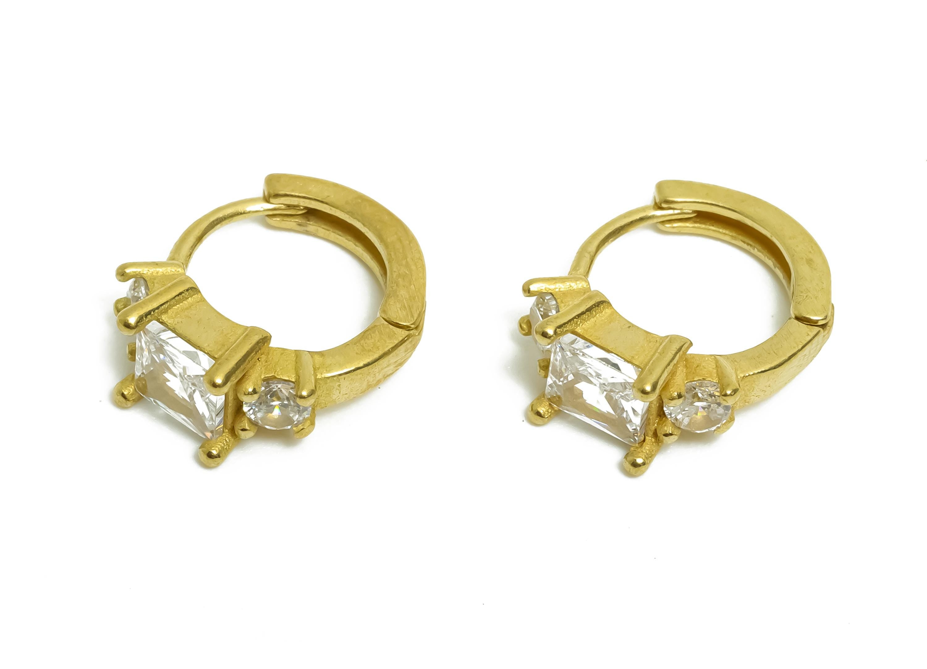 Brass CZ Huggie Hoop Earring - Raw Brass Square Zircon Earring - Modern Huggie Hoop Clasp - Jewelry Finding - 12.22x9.9x5.08mm - PP11338 - DOMEDBAZAAR