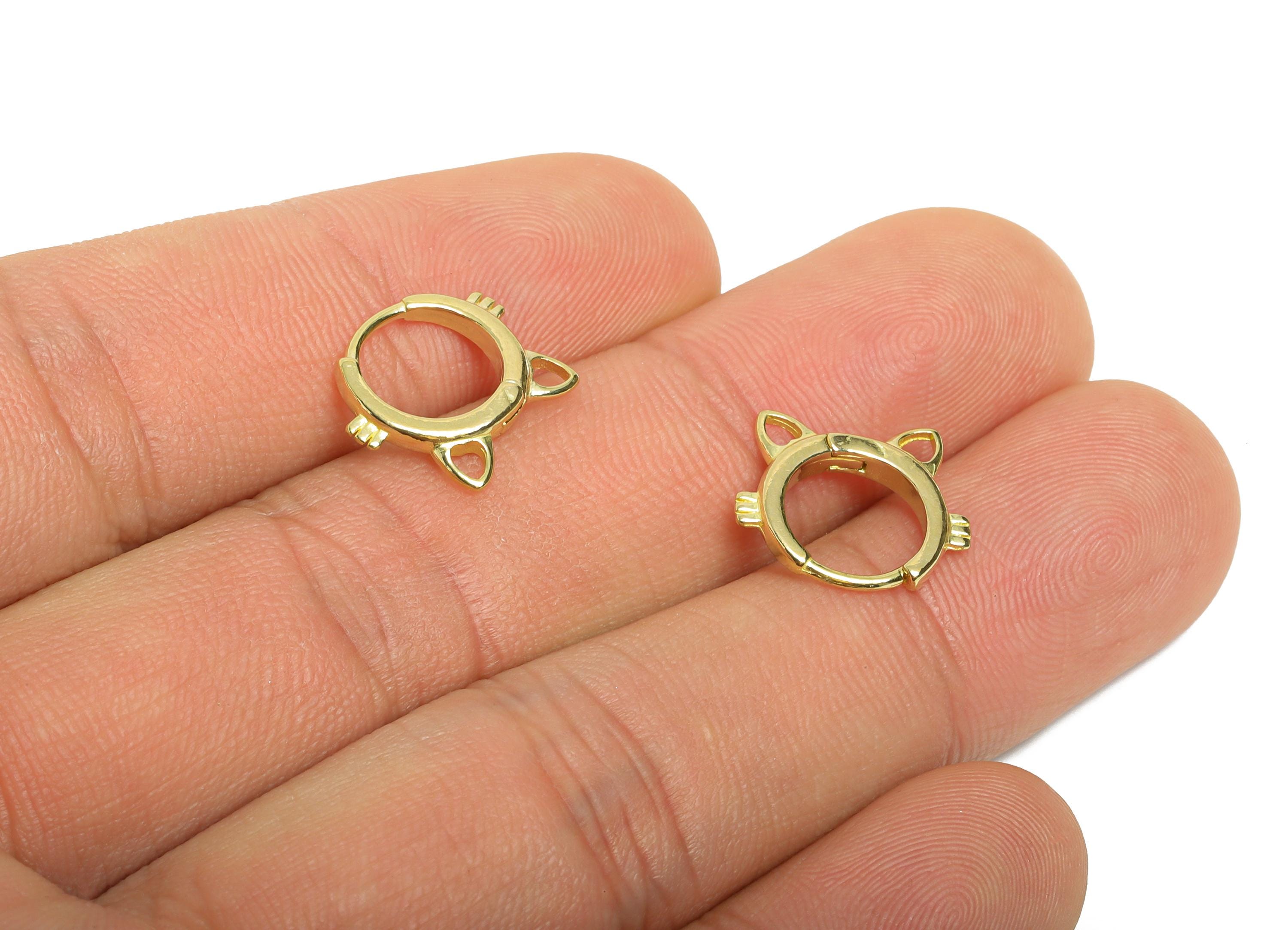 Brass Cat Huggie Hoop Earring - Raw Brass Cat Face Earring - Kawaii Animal Huggie Hoop Clasp - Jewelry Finding - 13.9x12.15x2.27mm - PP11276 - DOMEDBAZAAR