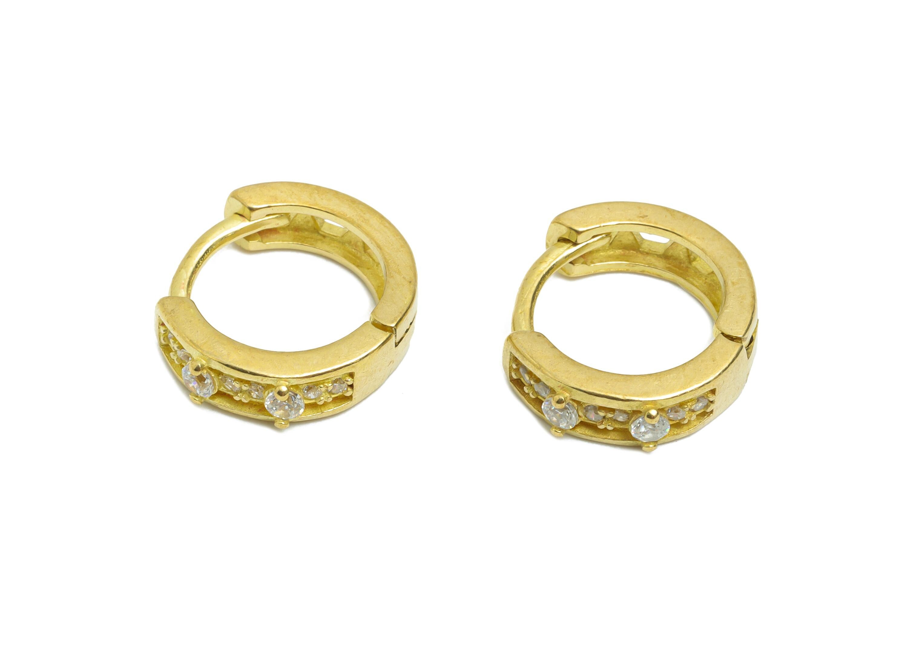Brass CZ Circle Huggie Hoop Earring - Raw Brass Zircon Hoop Earring - Dainty Huggie Hoop Clasp - Jewelry Finding - 10.82x9.6x4.2mm - PP11314 - DOMEDBAZAAR