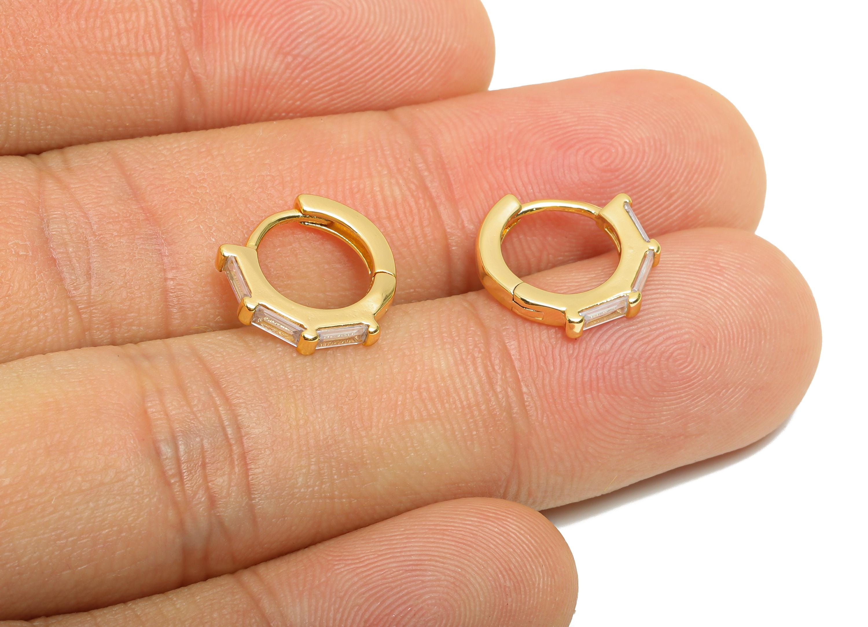 Brass CZ Round Huggie Hoop Earring - Minimalism Circle Zircon Earring - Classic Huggie Hoop Clasp - 18K Gold Plated - 12.9x12x2mm - RGP10911 - DOMEDBAZAAR